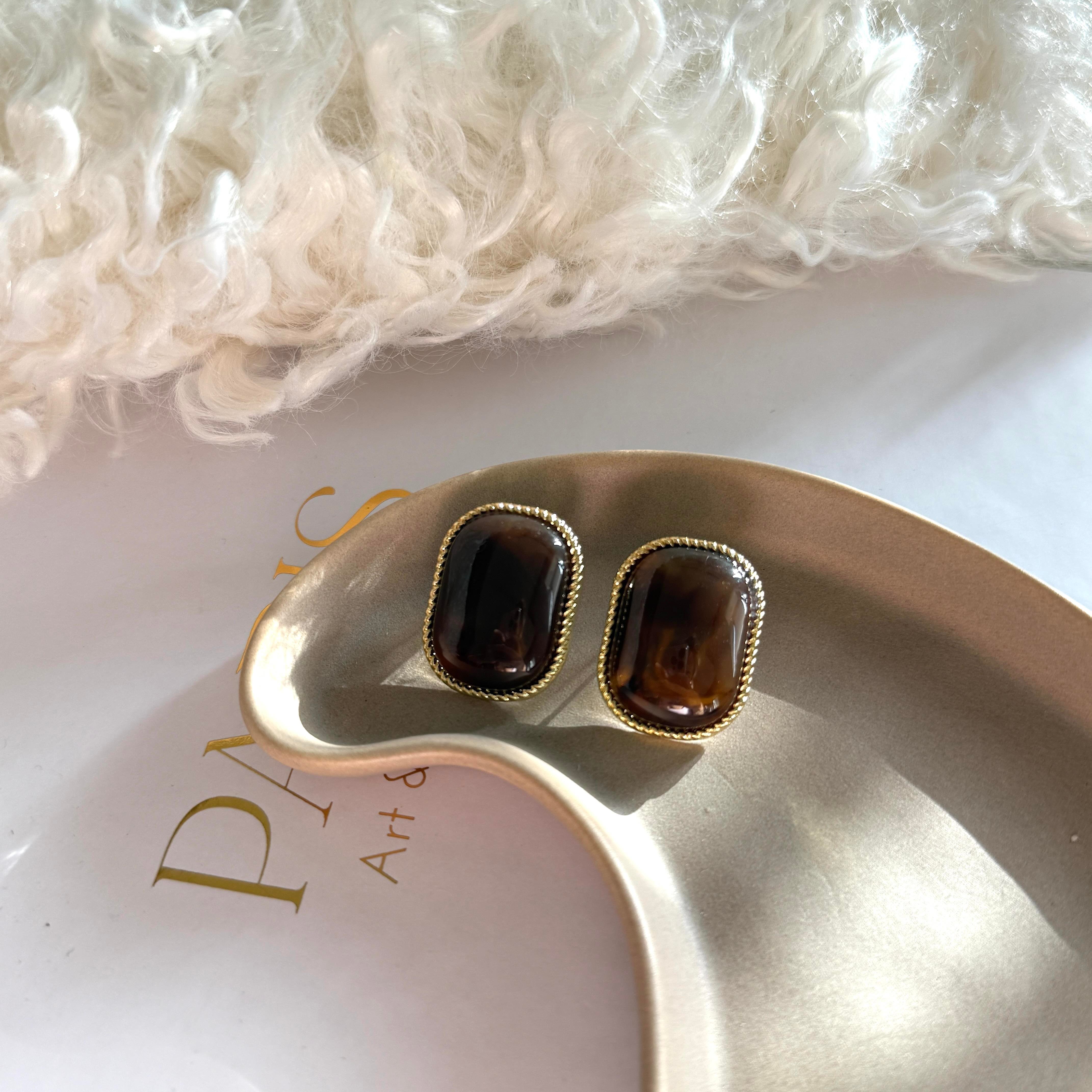 Gold Kenarlı Oval Kahve Vintage Küpe