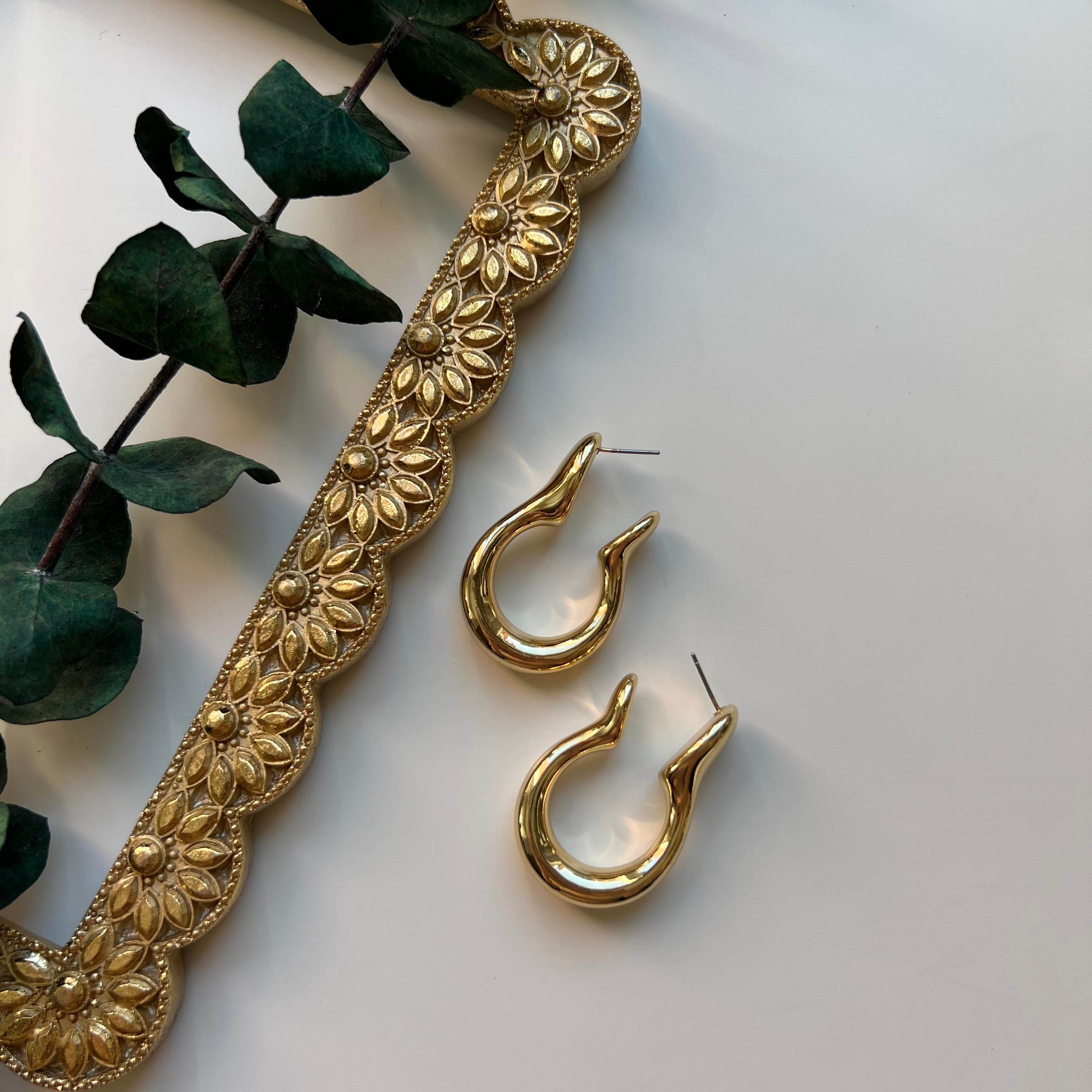 Gold Oval Halka Küpe