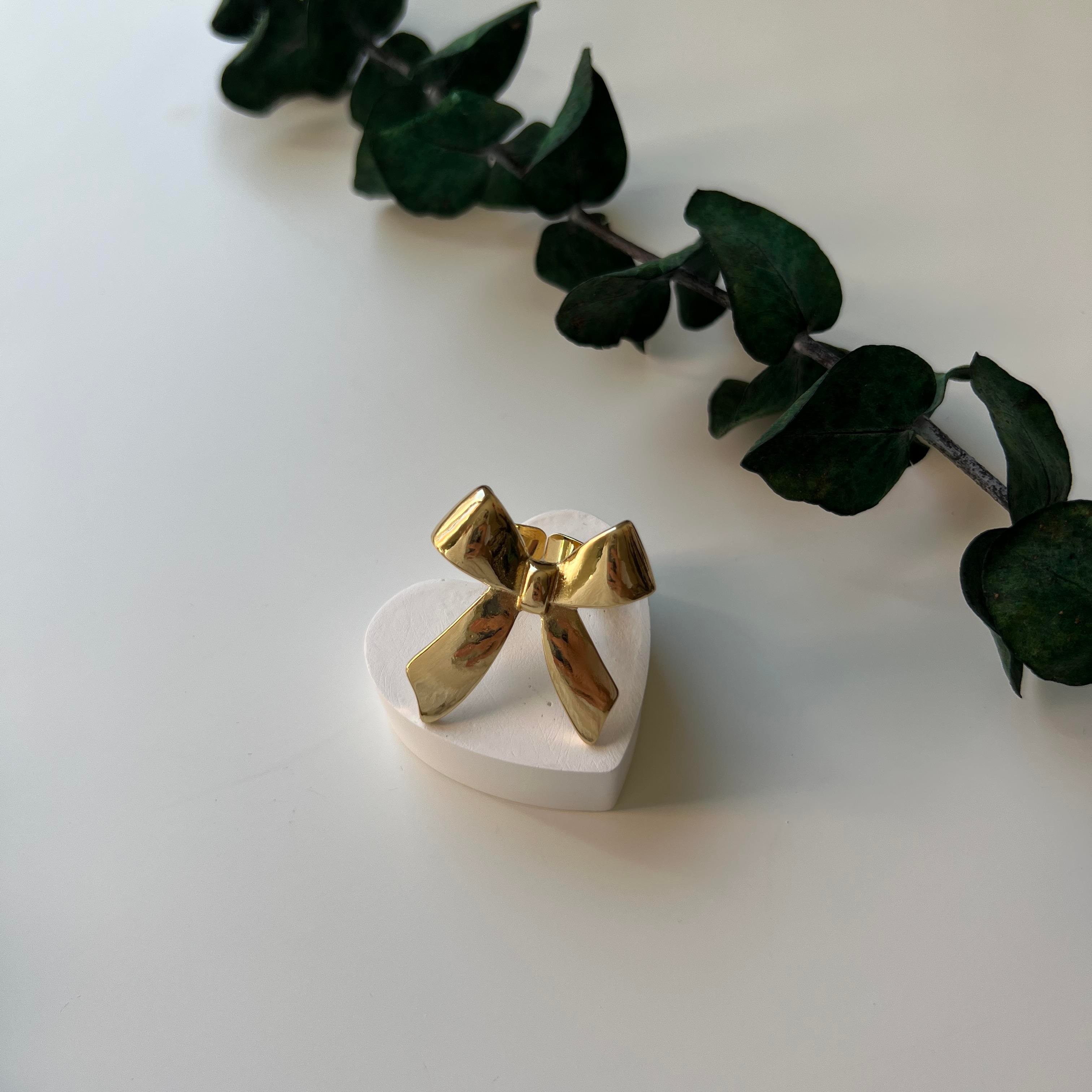 Gold Parlak Fiyonk Yüzük