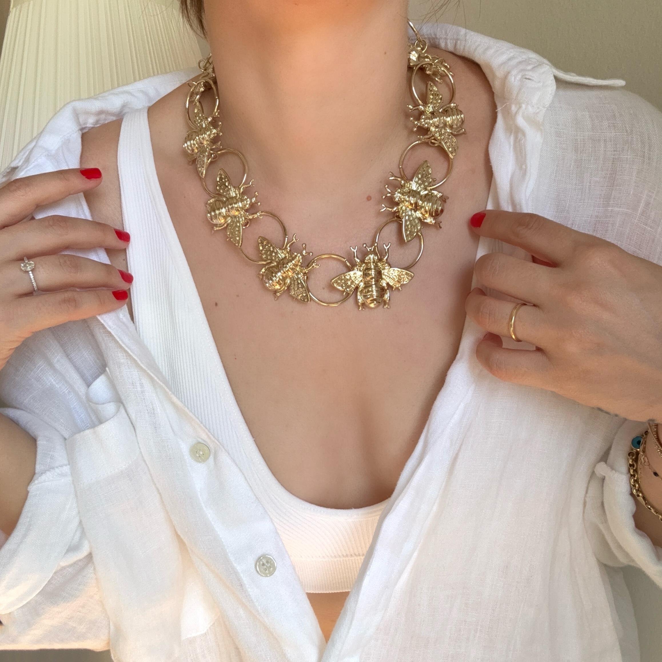Gold Queen Bee Kolye
