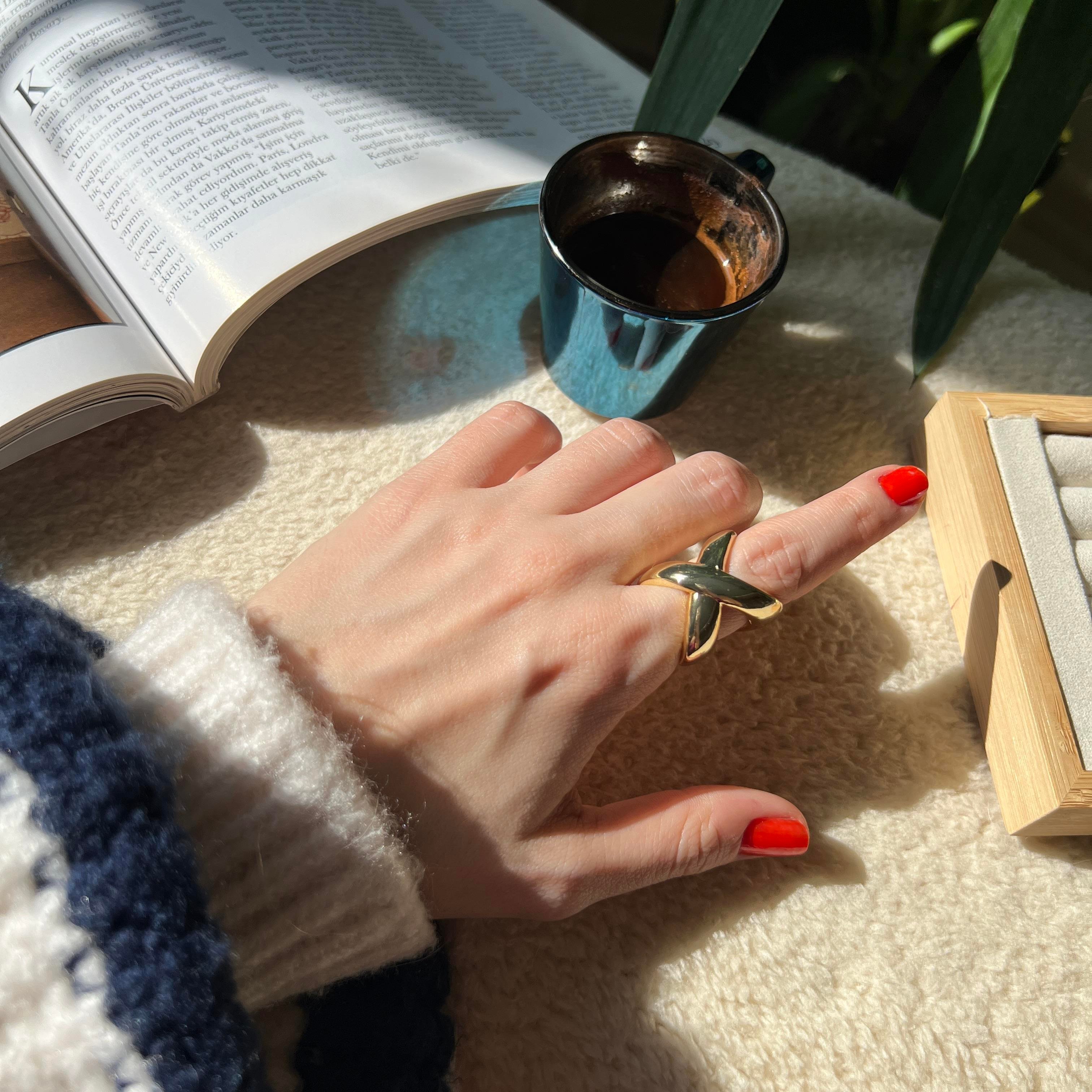 Gold Tasarım Çapraz Yüzük