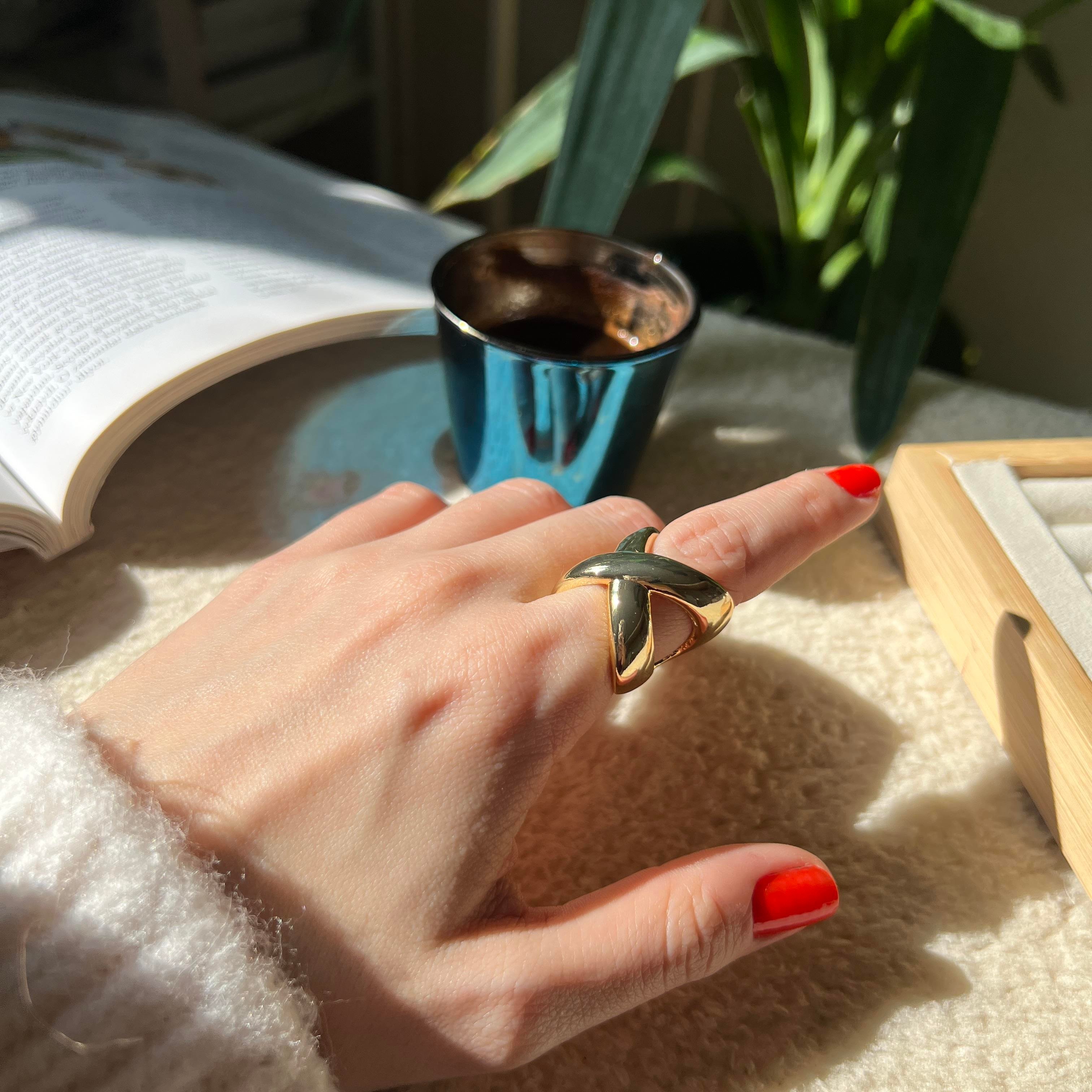 Gold Tasarım Çapraz Yüzük