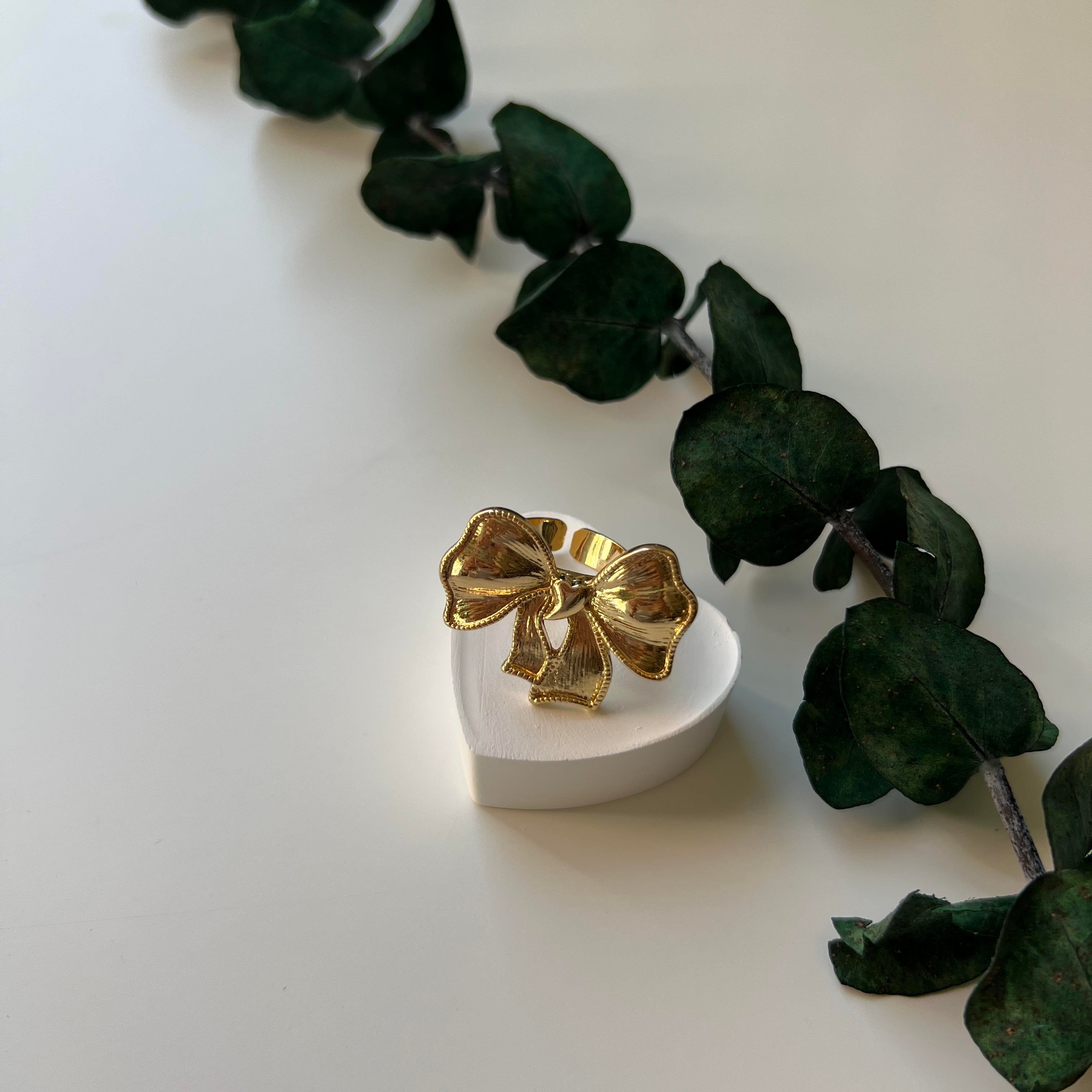 Gold Vintage Fiyonk Yüzük