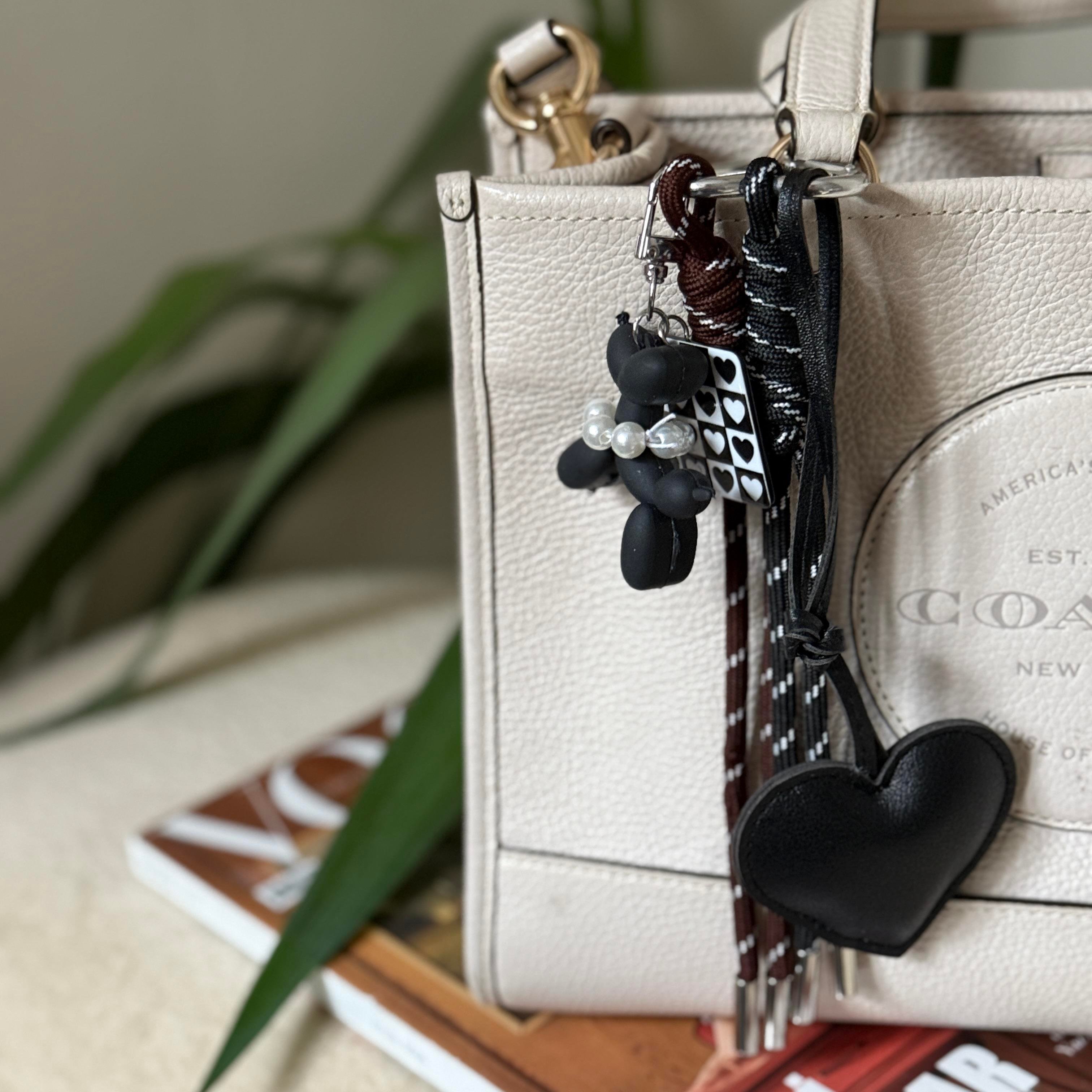 İncili Balloon Dog Charmlı Çanta Aksesuarı&Anahtarlık