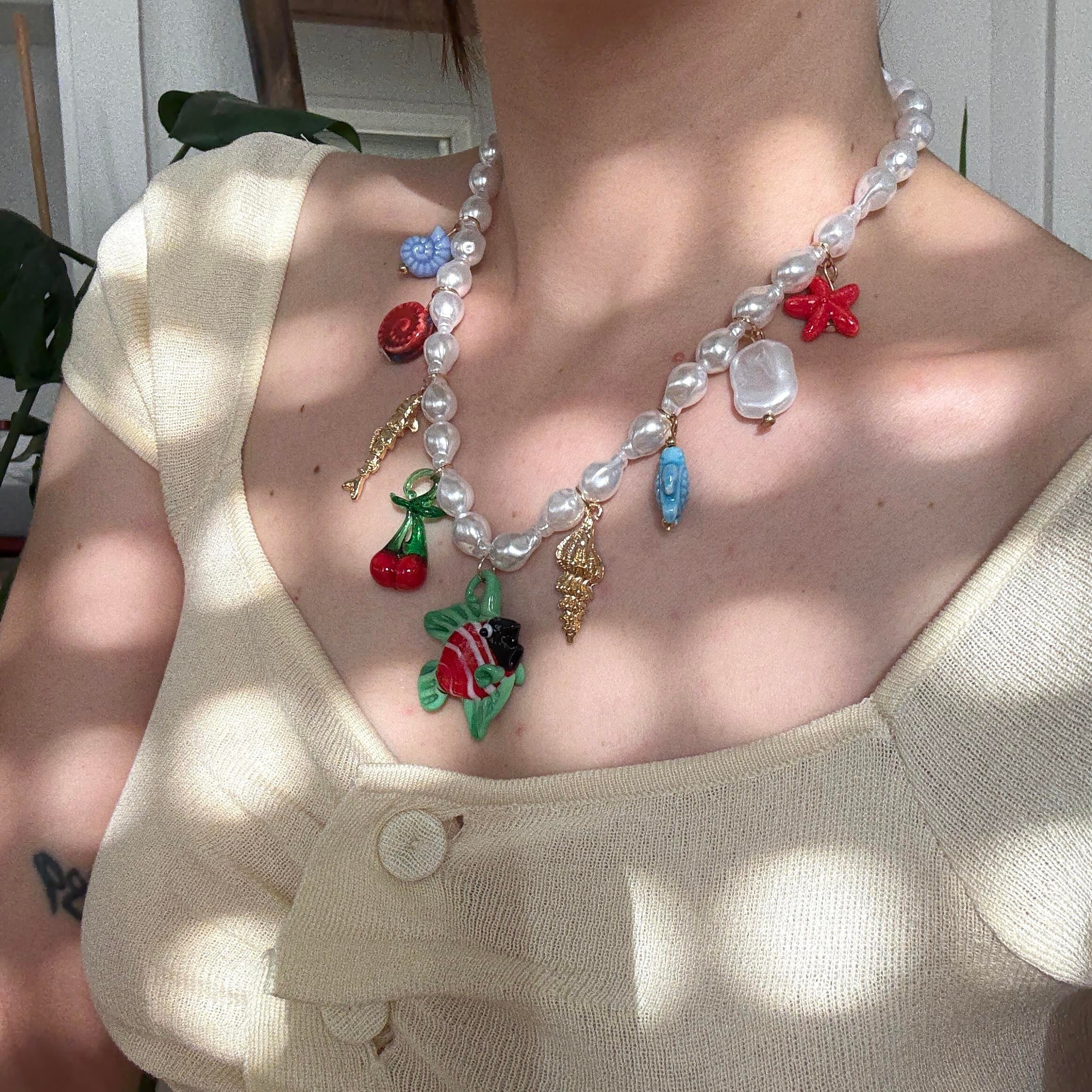 İncili Murano Renkli Cam Balık Charmlı Kolye