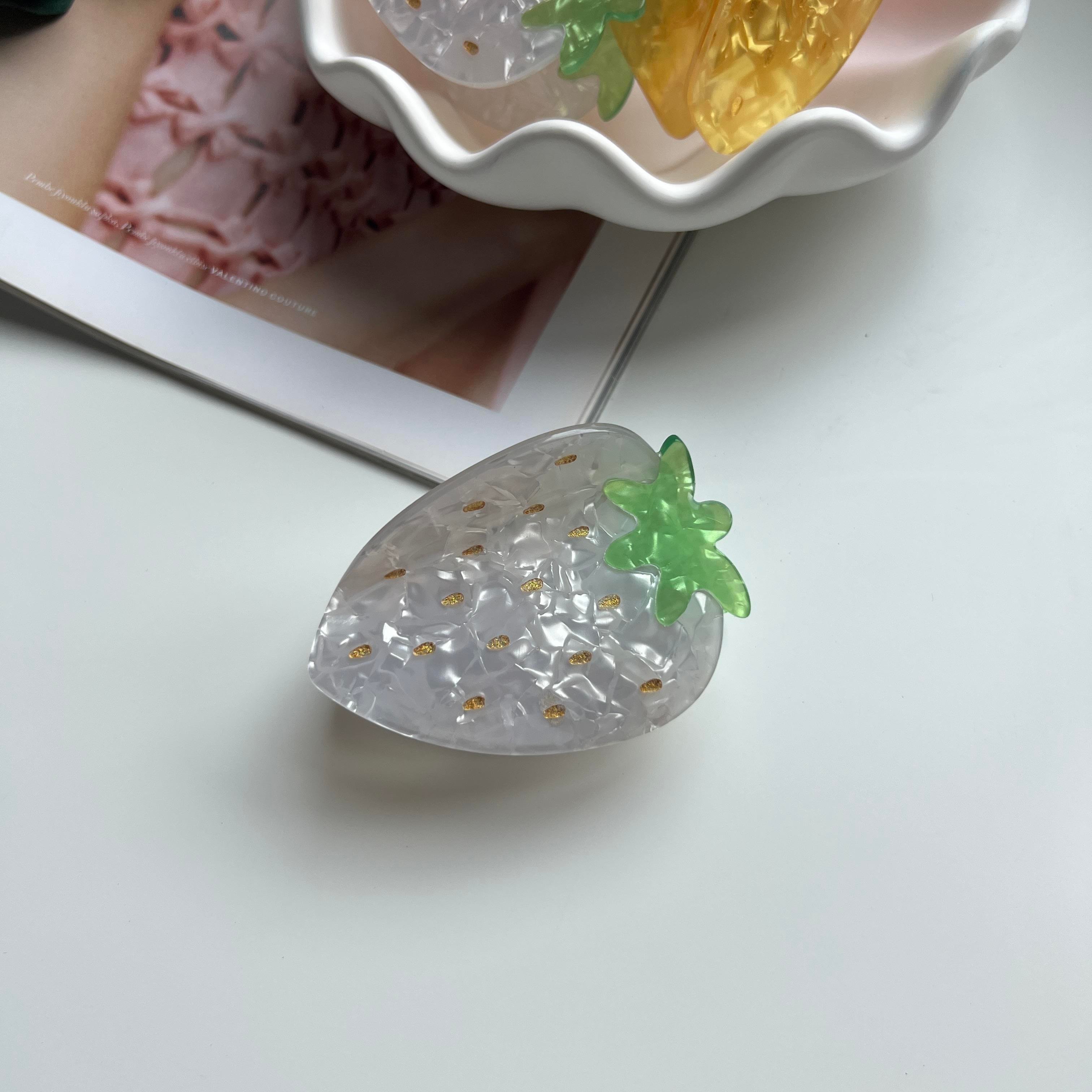 Kemik Çilek Mandal Toka