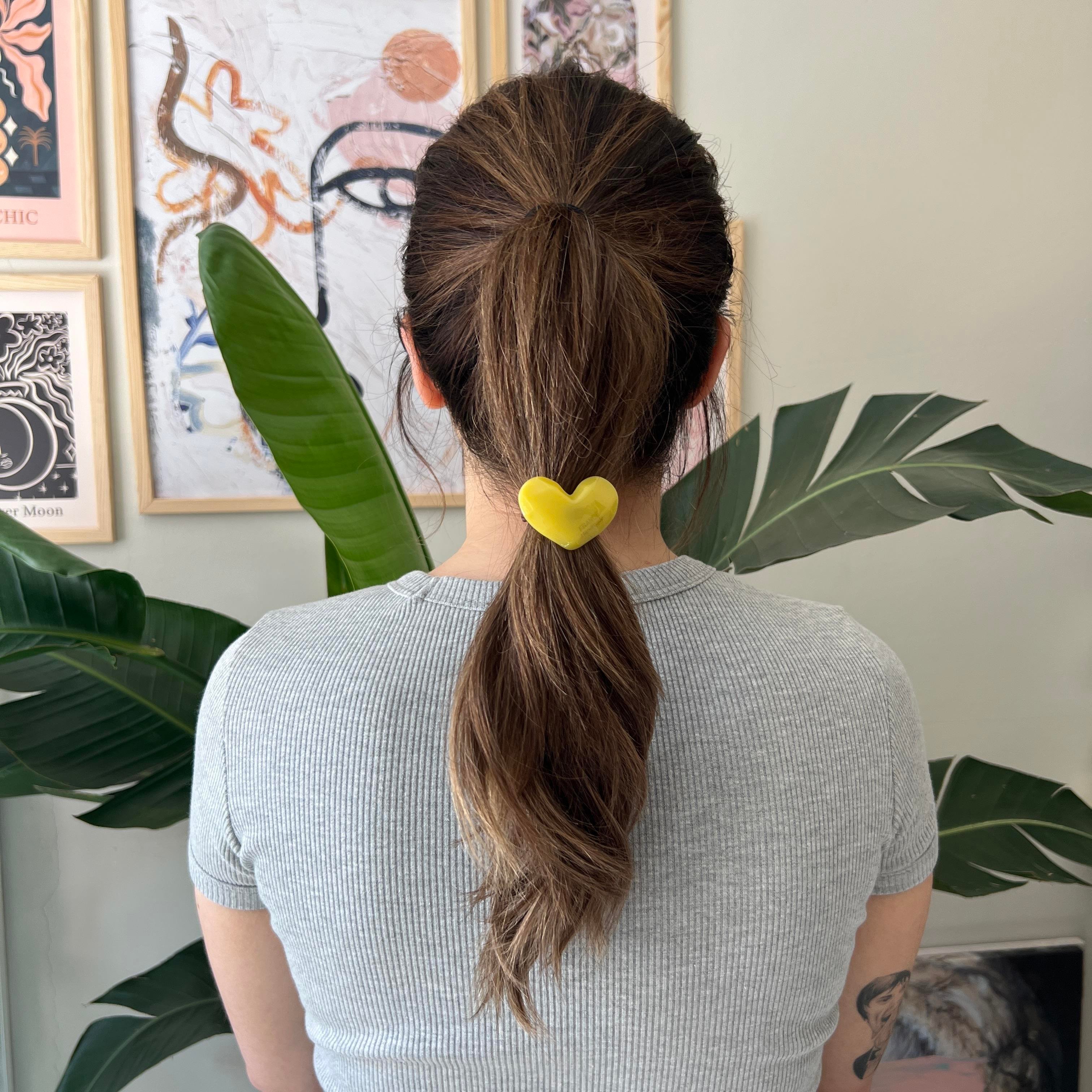 Kemik Sarı Kalp Lastik Toka