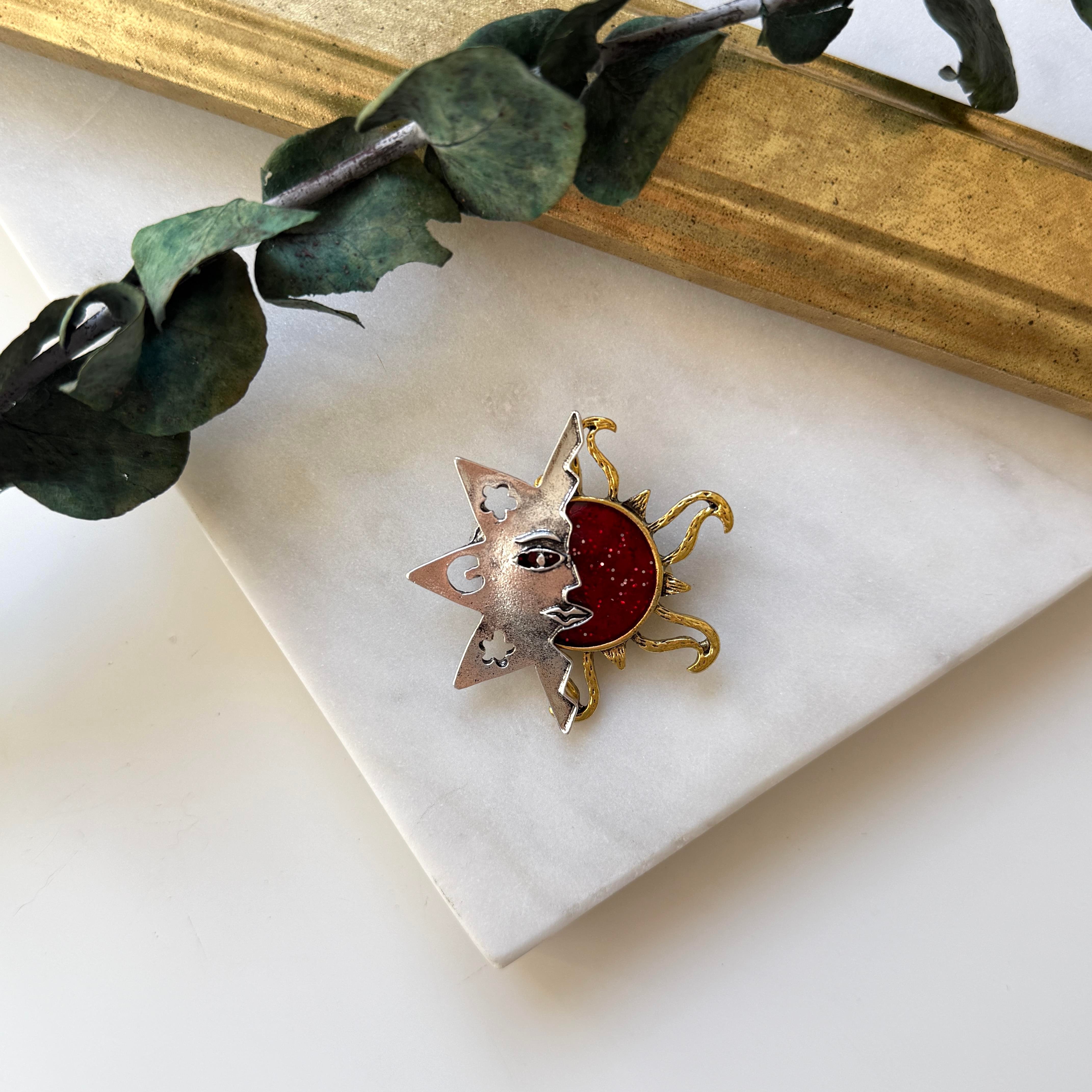 Kırmızı Simli Güneş Broş