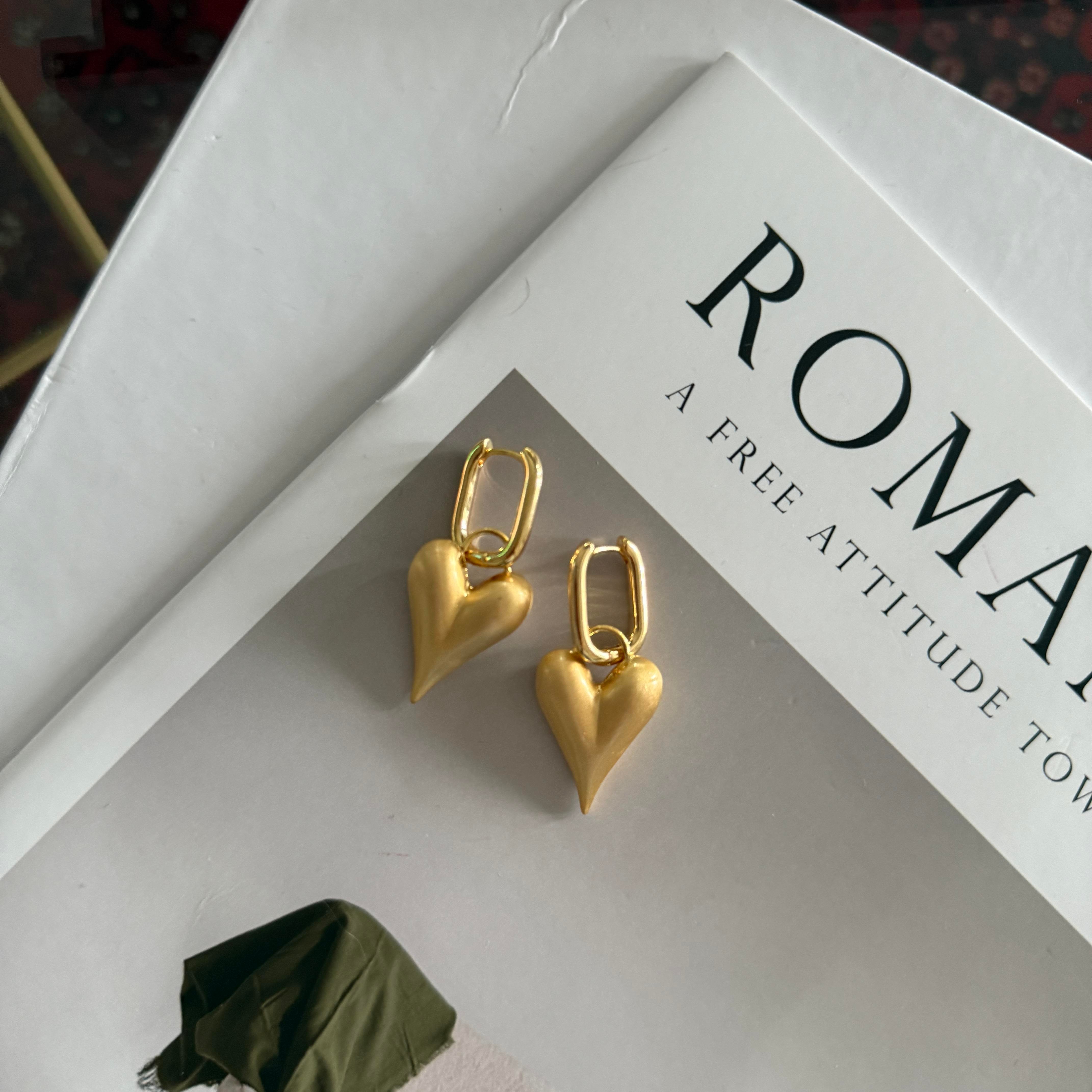 Lola Küpe