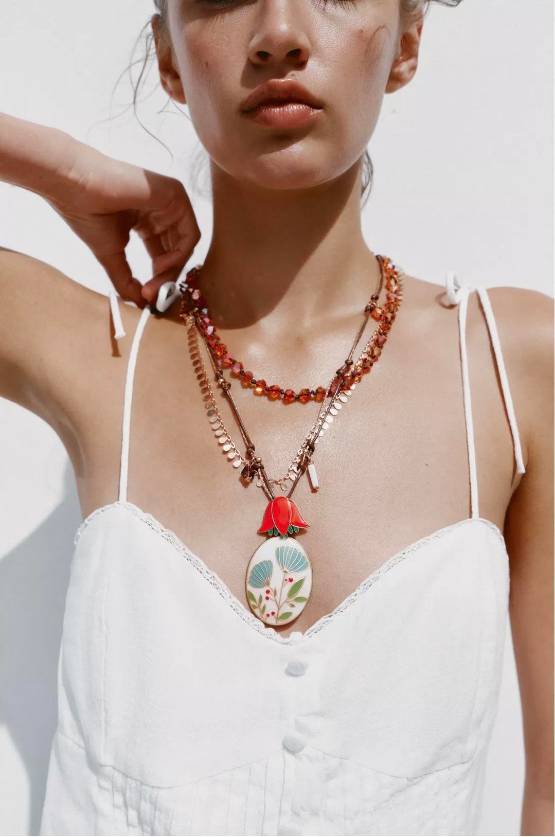 Marka 3lü Çiçek Kolye