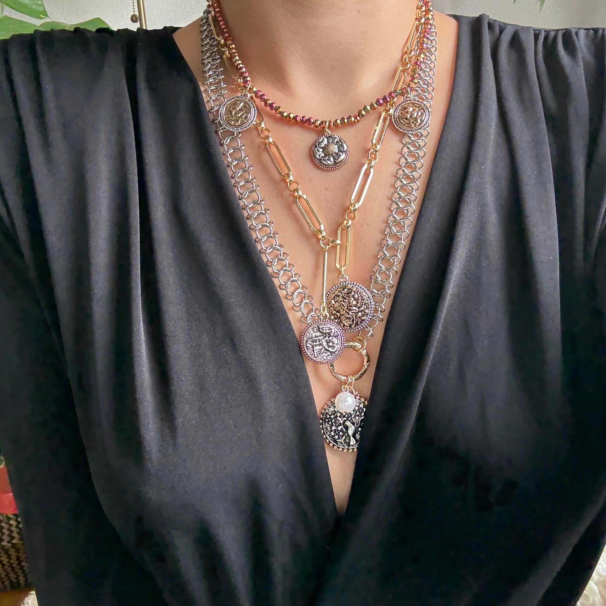 Marka 3lü Madalyon Kolye