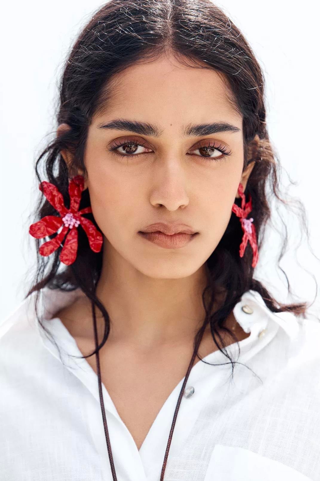 Marka Boncuklu Çiçek Küpe