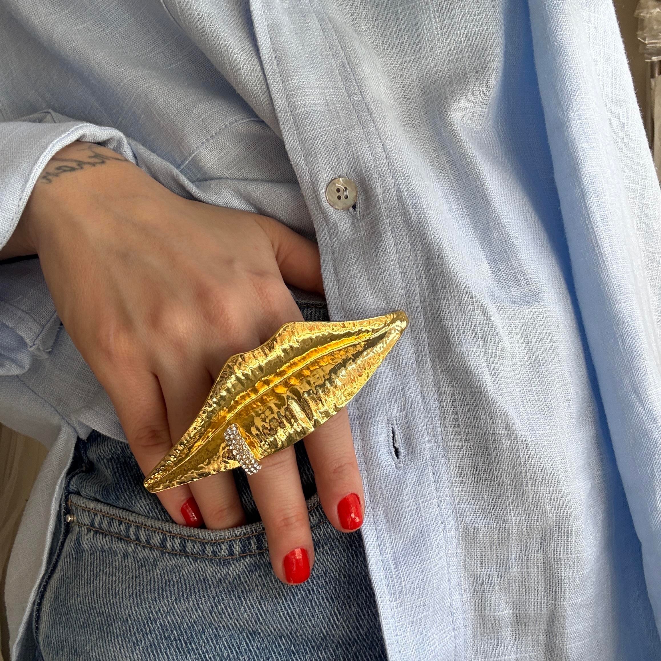 Marka Büyük Dudak Yüzük