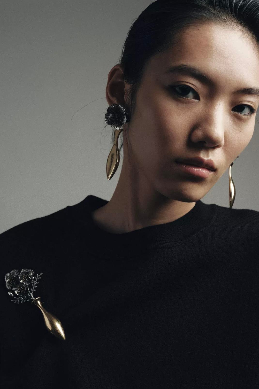 Marka Çiçek Vazo Broş