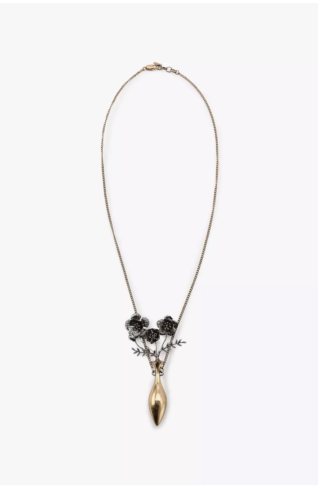 Marka Çiçekli Metal Kolye