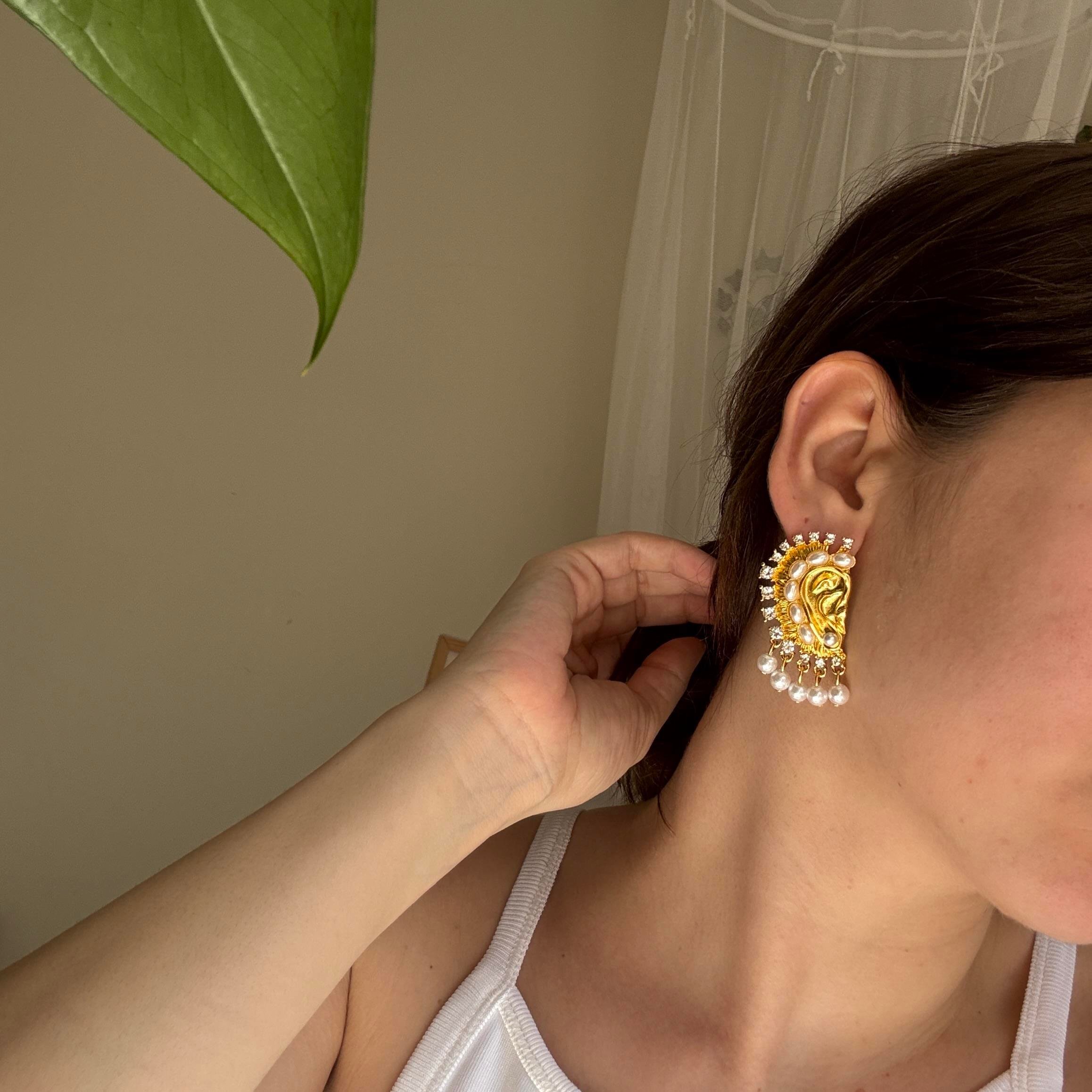 Marka İncili Kulak Küpe