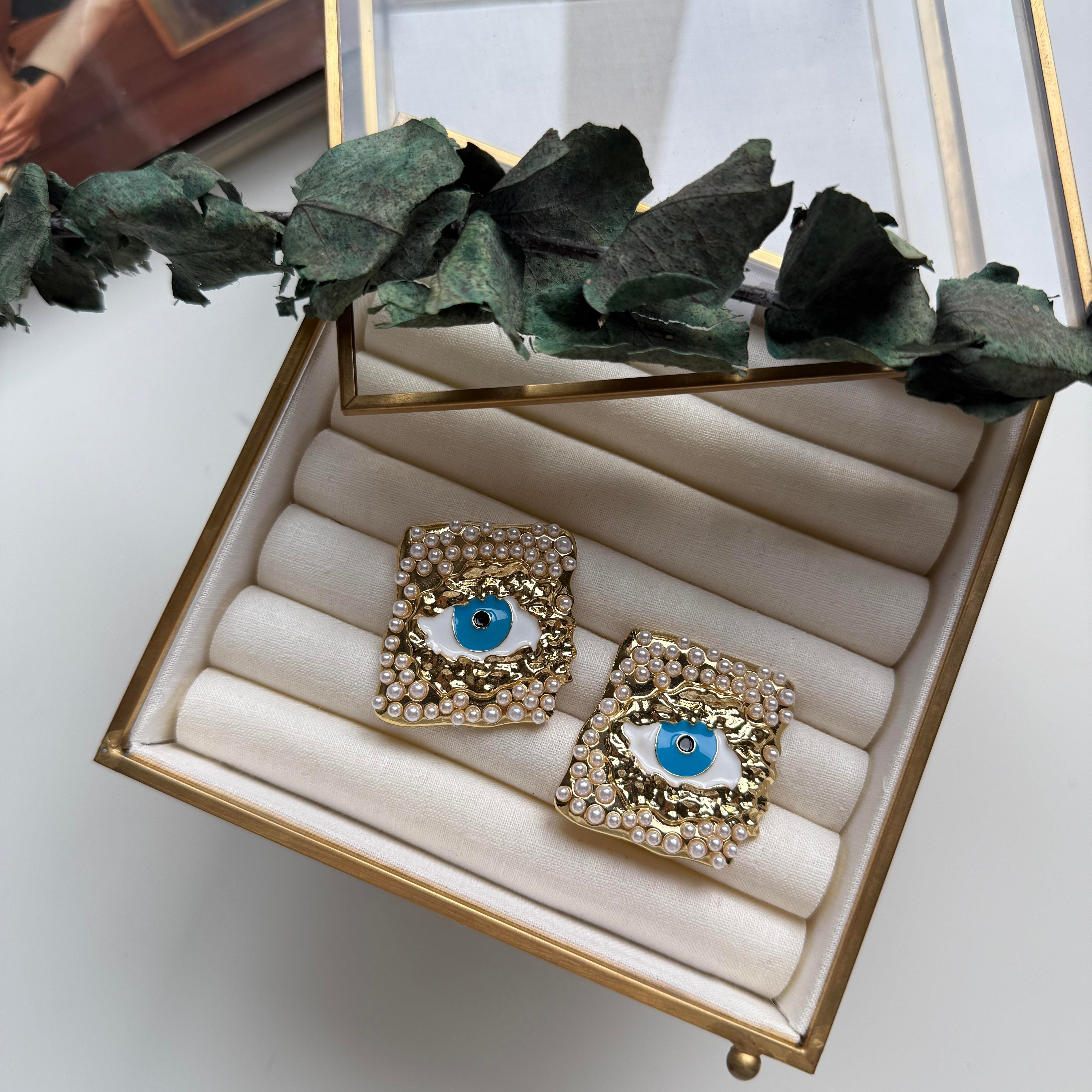 Marka İncili Plaka Göz Küpe