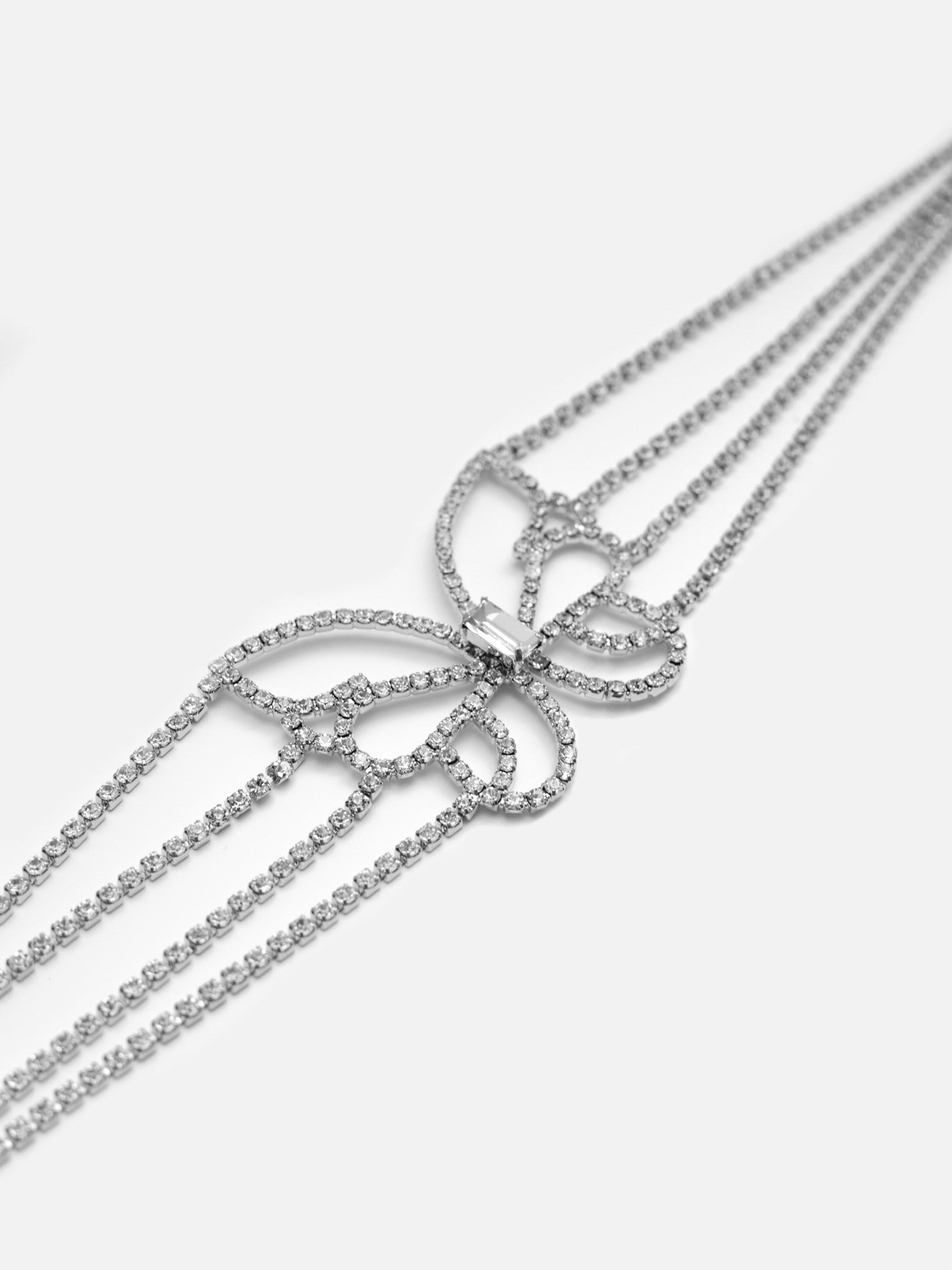 Marka Kristal Kelebek Choker Kolye