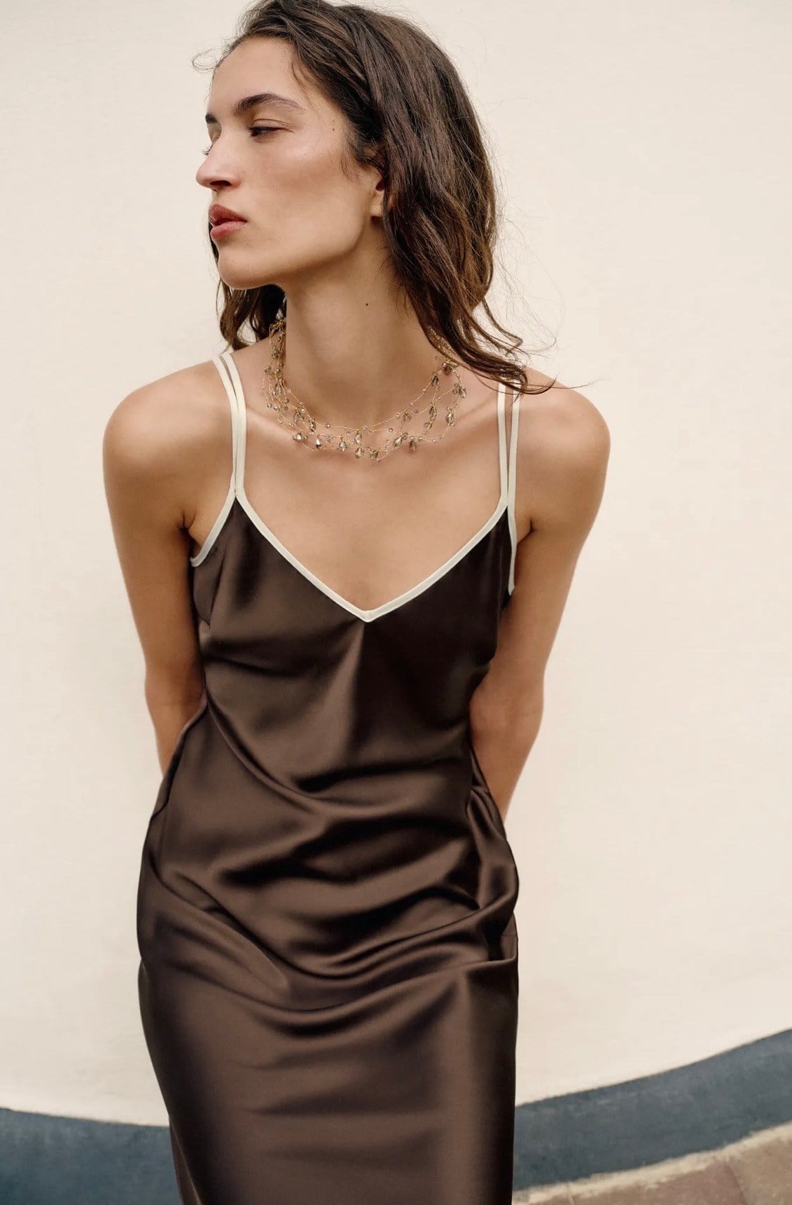 Marka Kristal Taşlı Choker Kolye