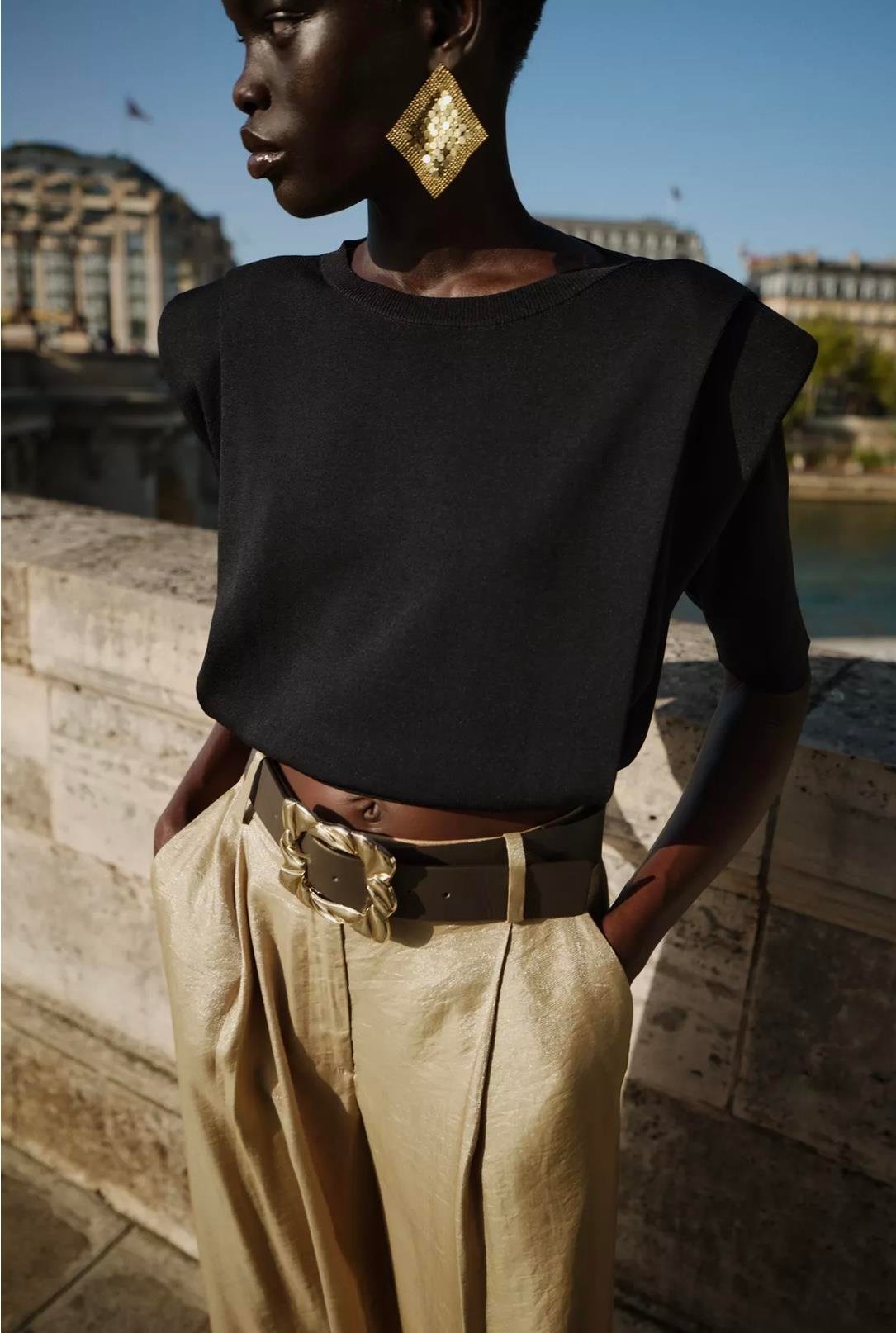 Marka Metalik Örgü Küpe