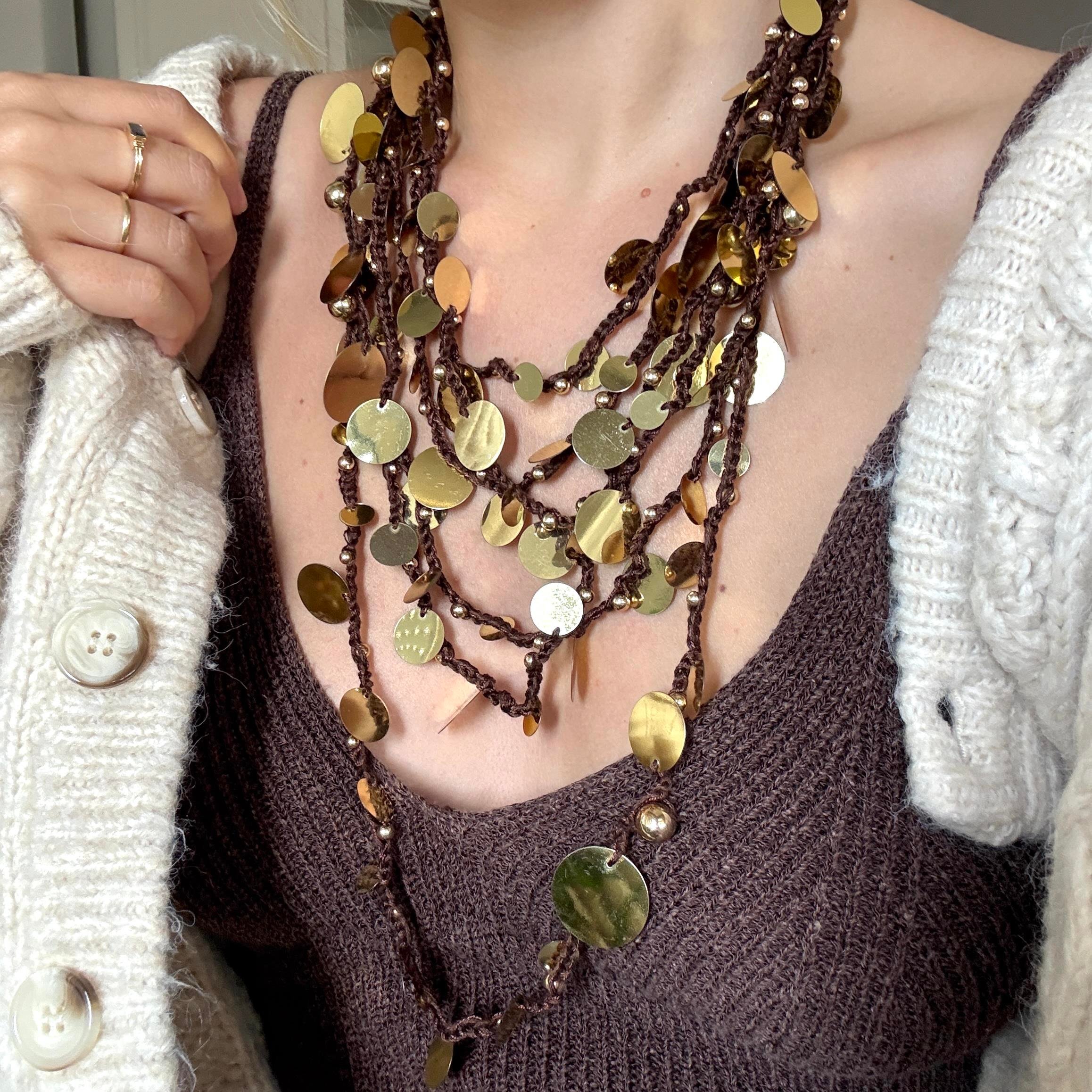 Marka Örgü Pullu Kolye