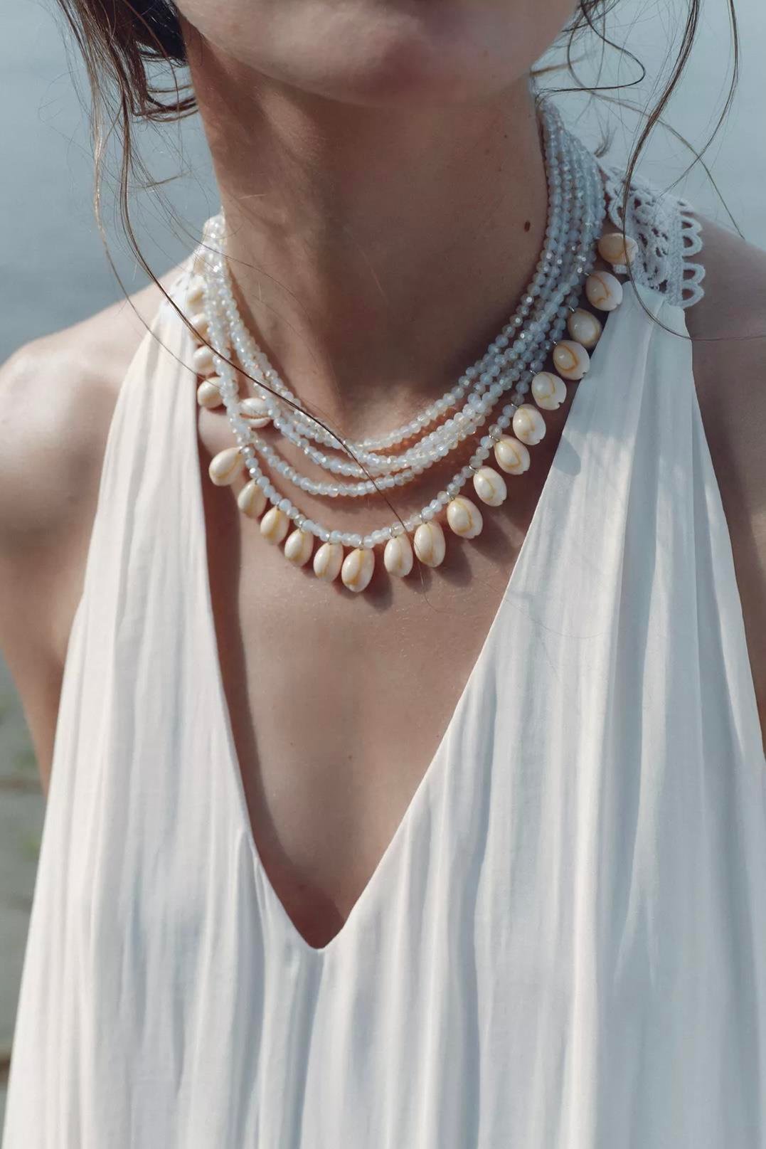 Marka Parlak Boncuklu Deniz Kabuğu Kolye