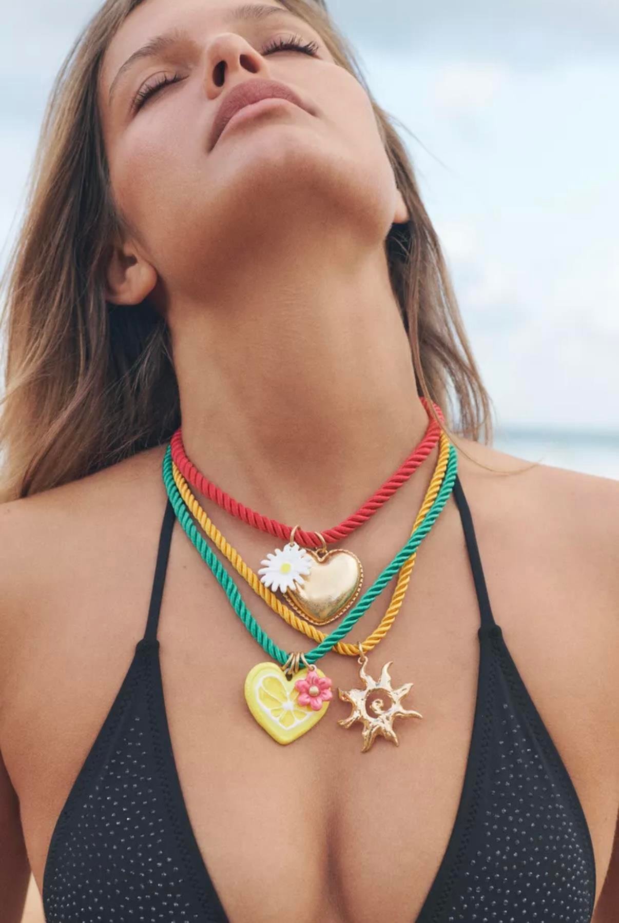 Marka Renkli 3lü Halat Charmlı Kolye