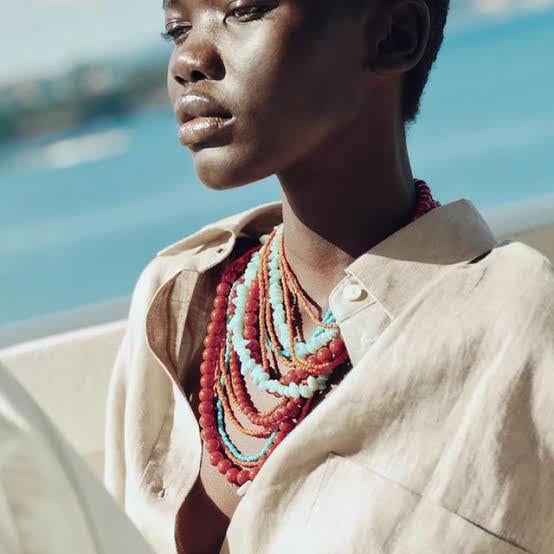 Marka Renkli Boncuk Kolye