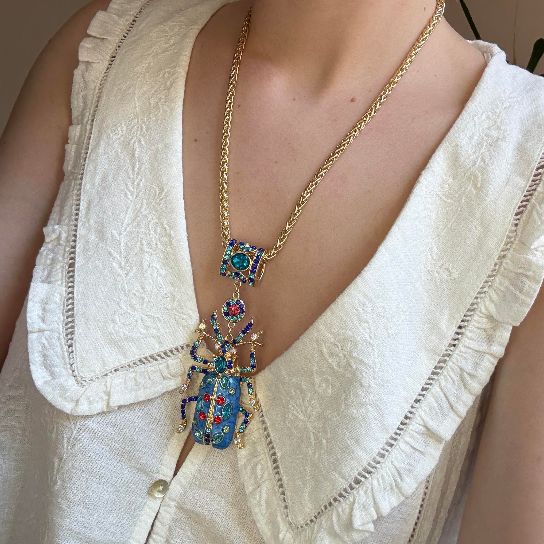 Mavi Taşlı Mineli Scarab Kolye