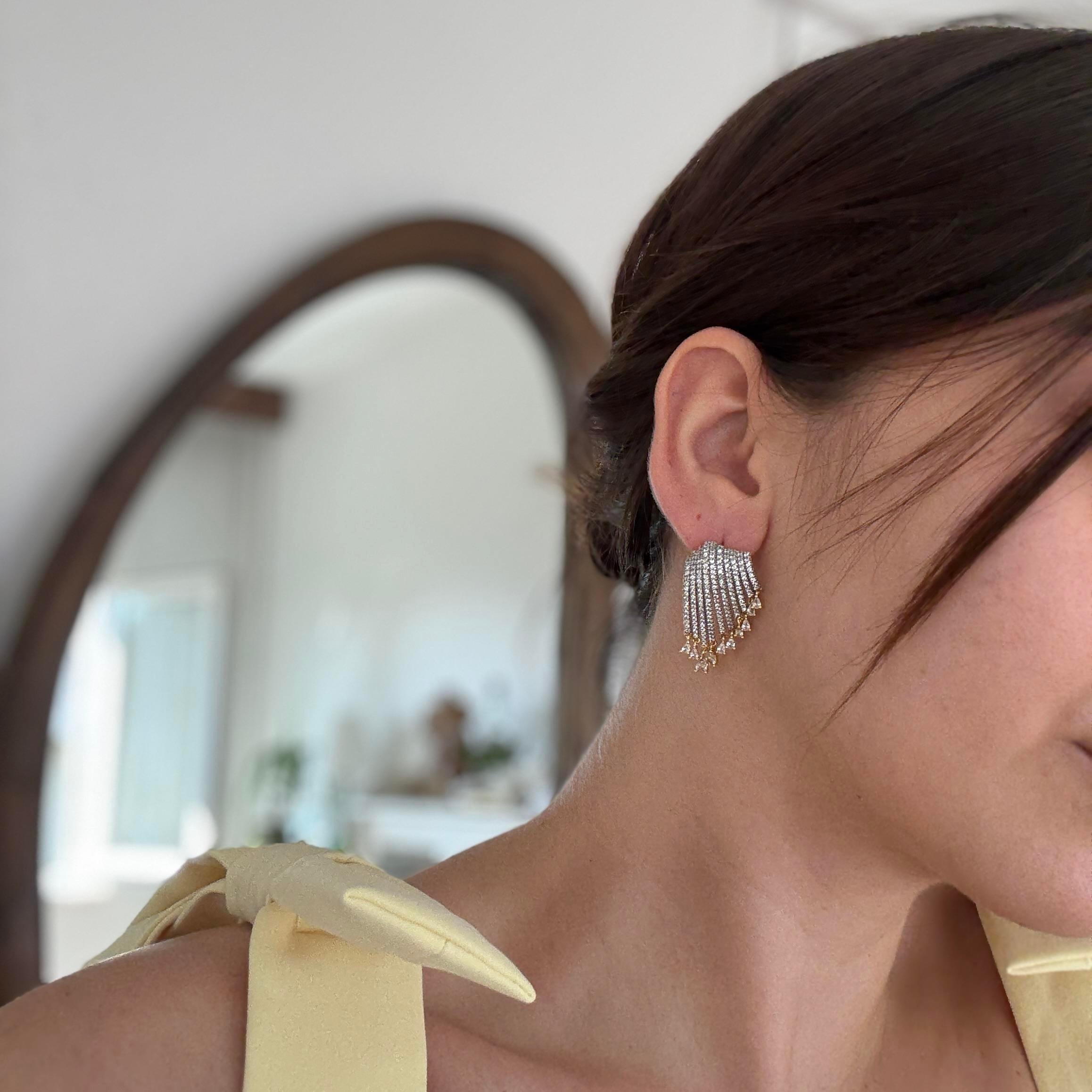 Mix Sallantı Taşlı Küpe