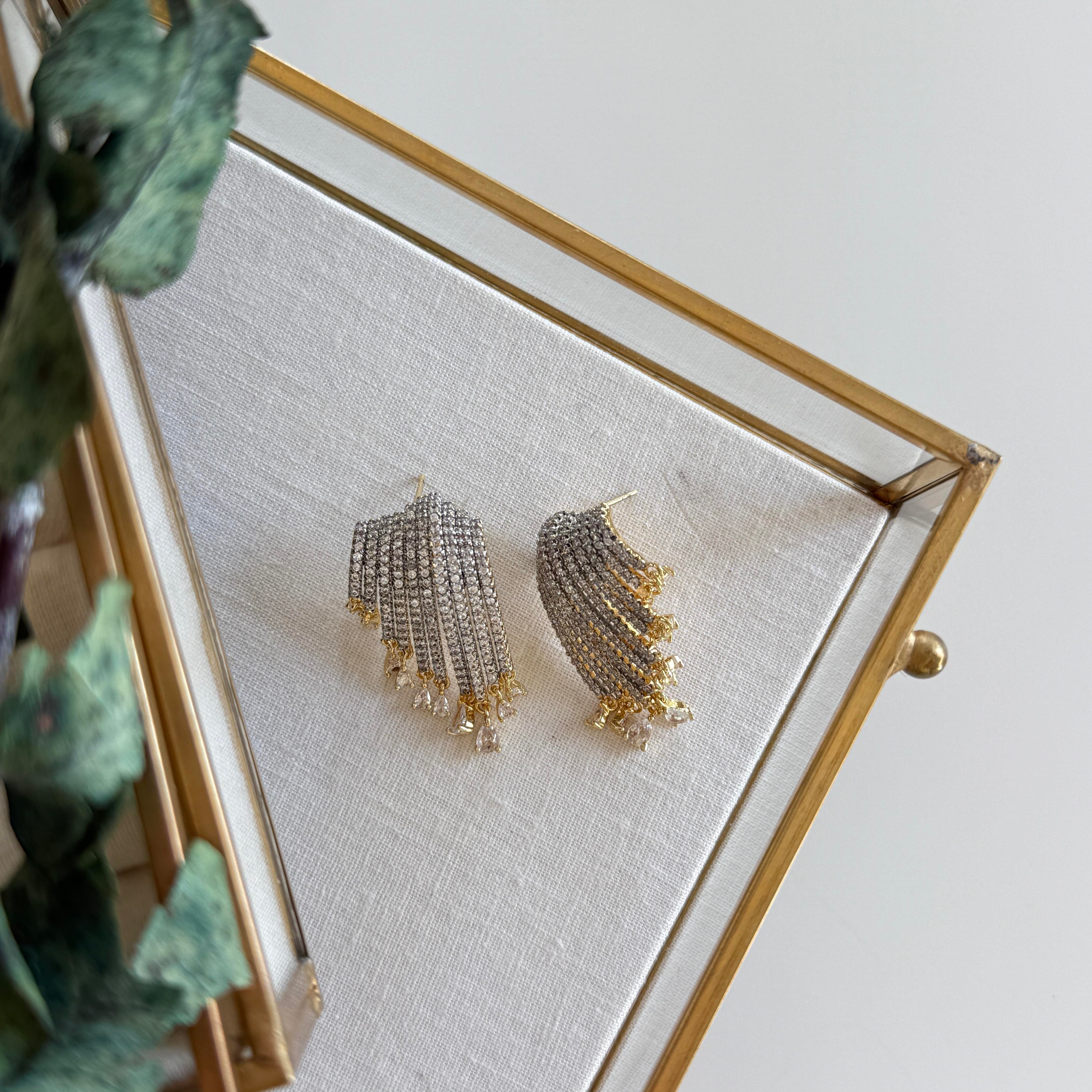 Mix Sallantı Taşlı Küpe