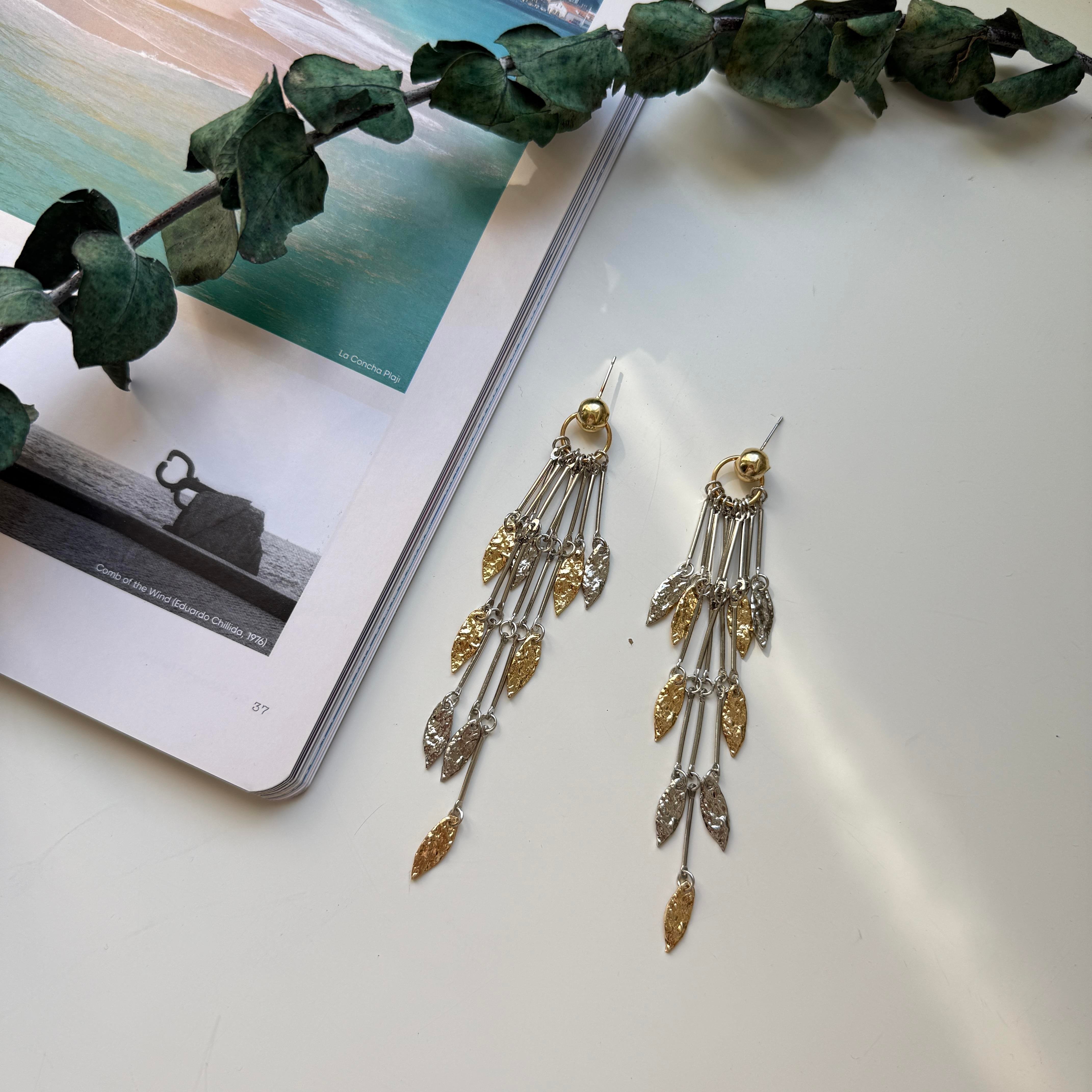 Mix Sallantılı Yaprak Küpe