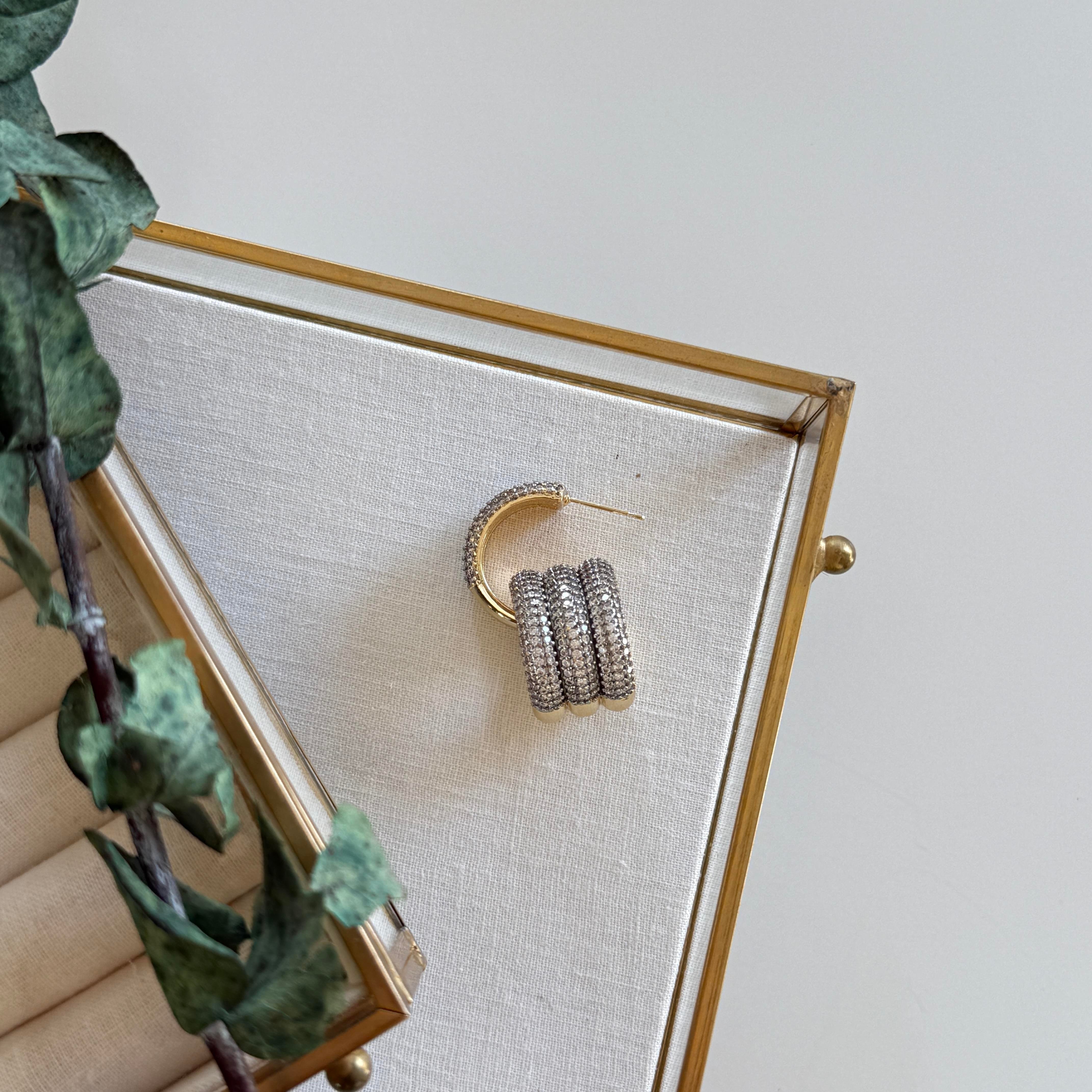 Mix Taşlı Bombeli Halka Küpe