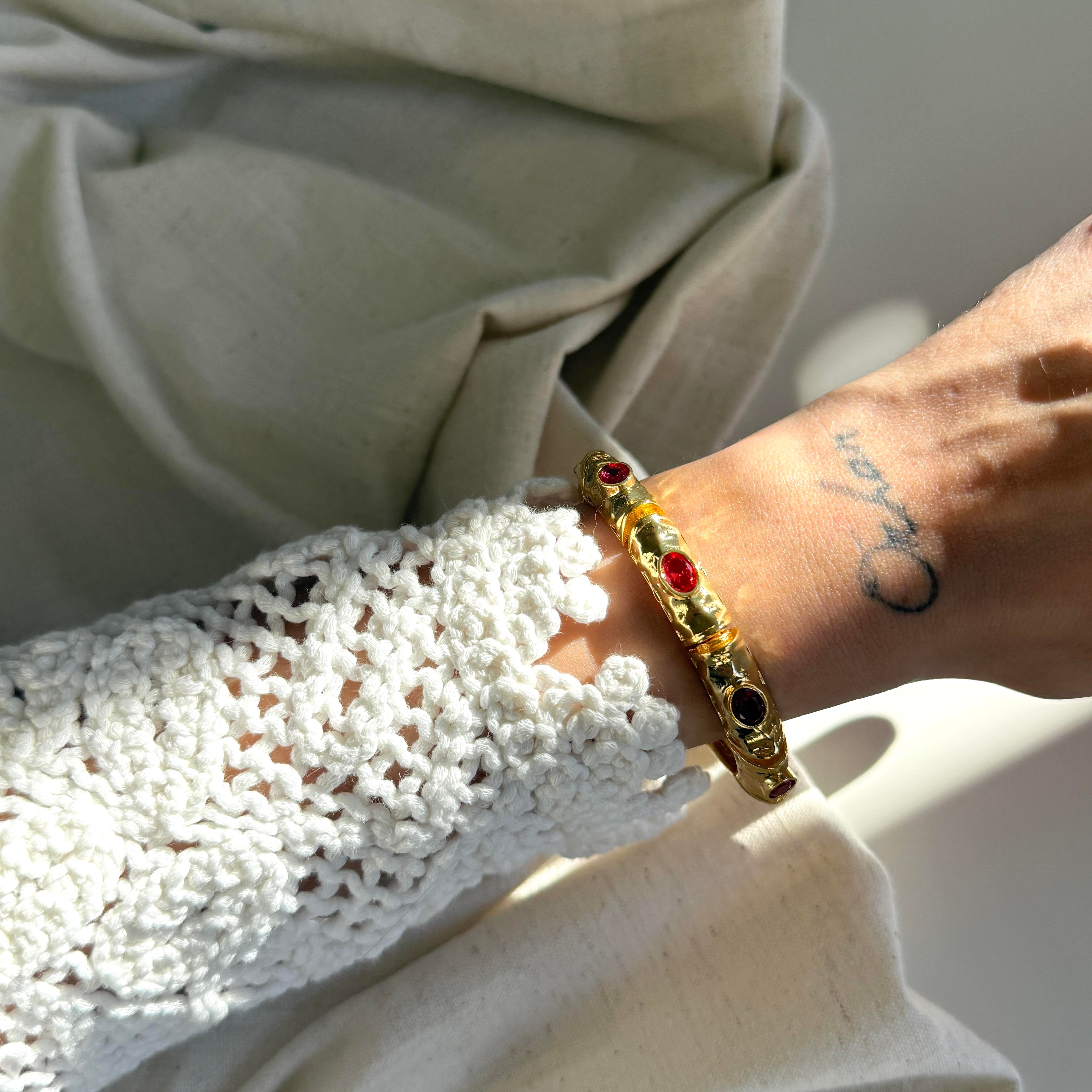 Özel Seri Kırmızı Taşlı Bileklik