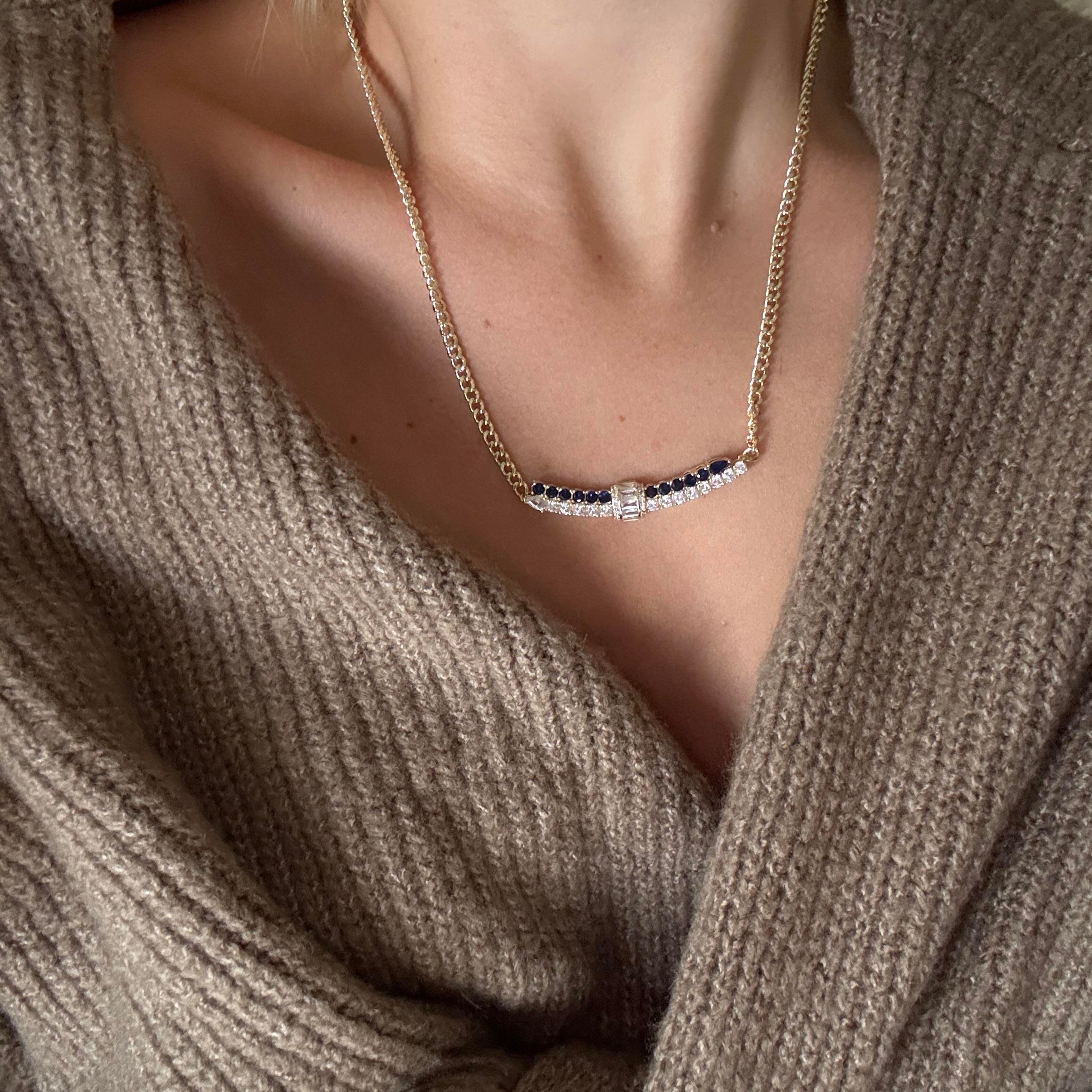 Özel Seri Lacivert Taşlı Kolye