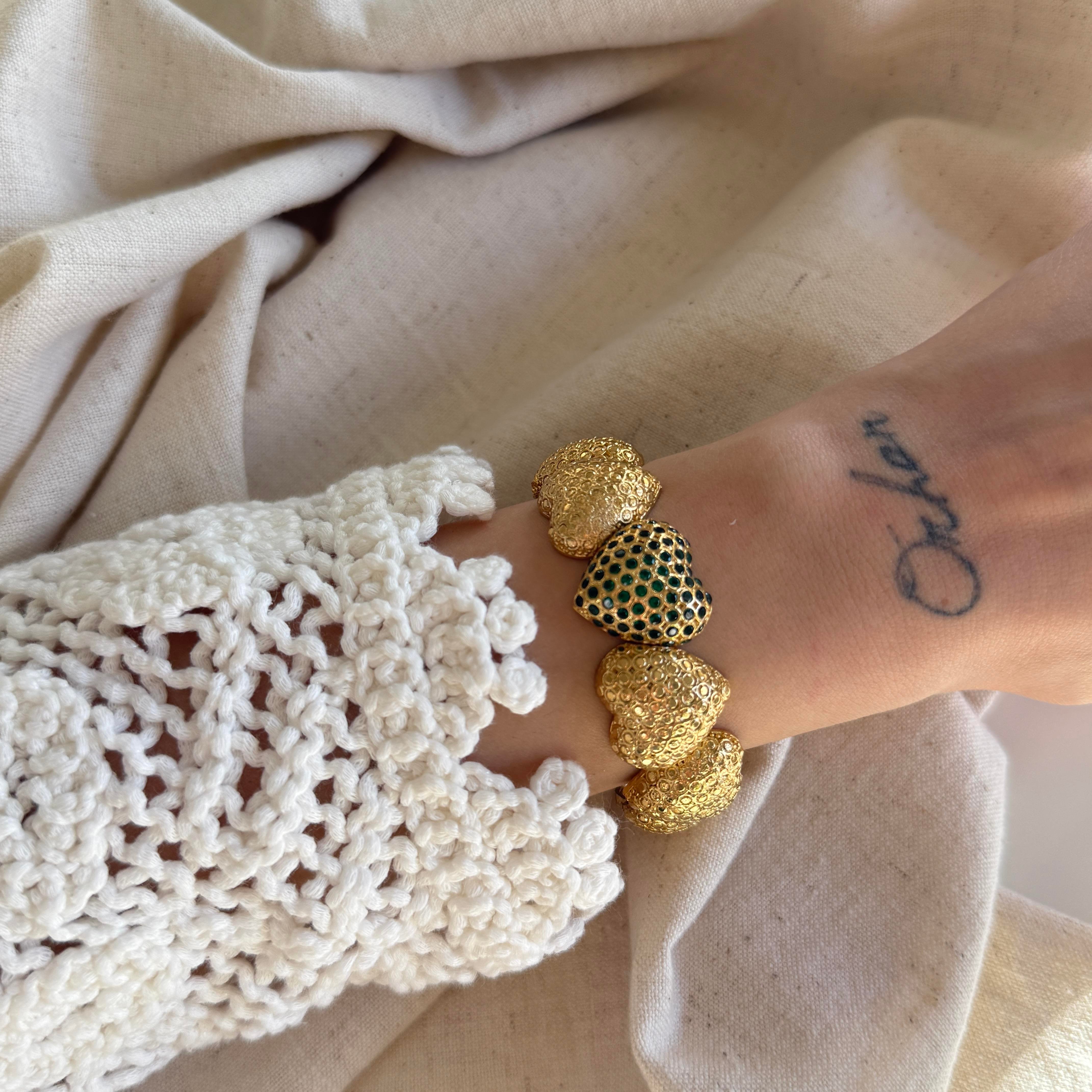 Özel Seri Ortası Yeşil Taşlı Kalp Bileklik