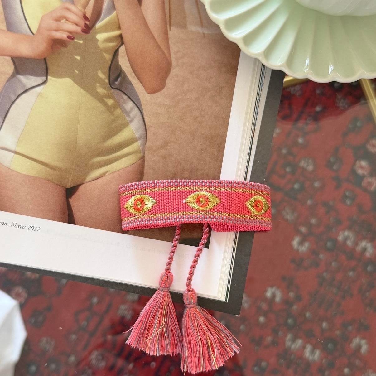 Pembe Göz Dokuma Asansör Bileklik