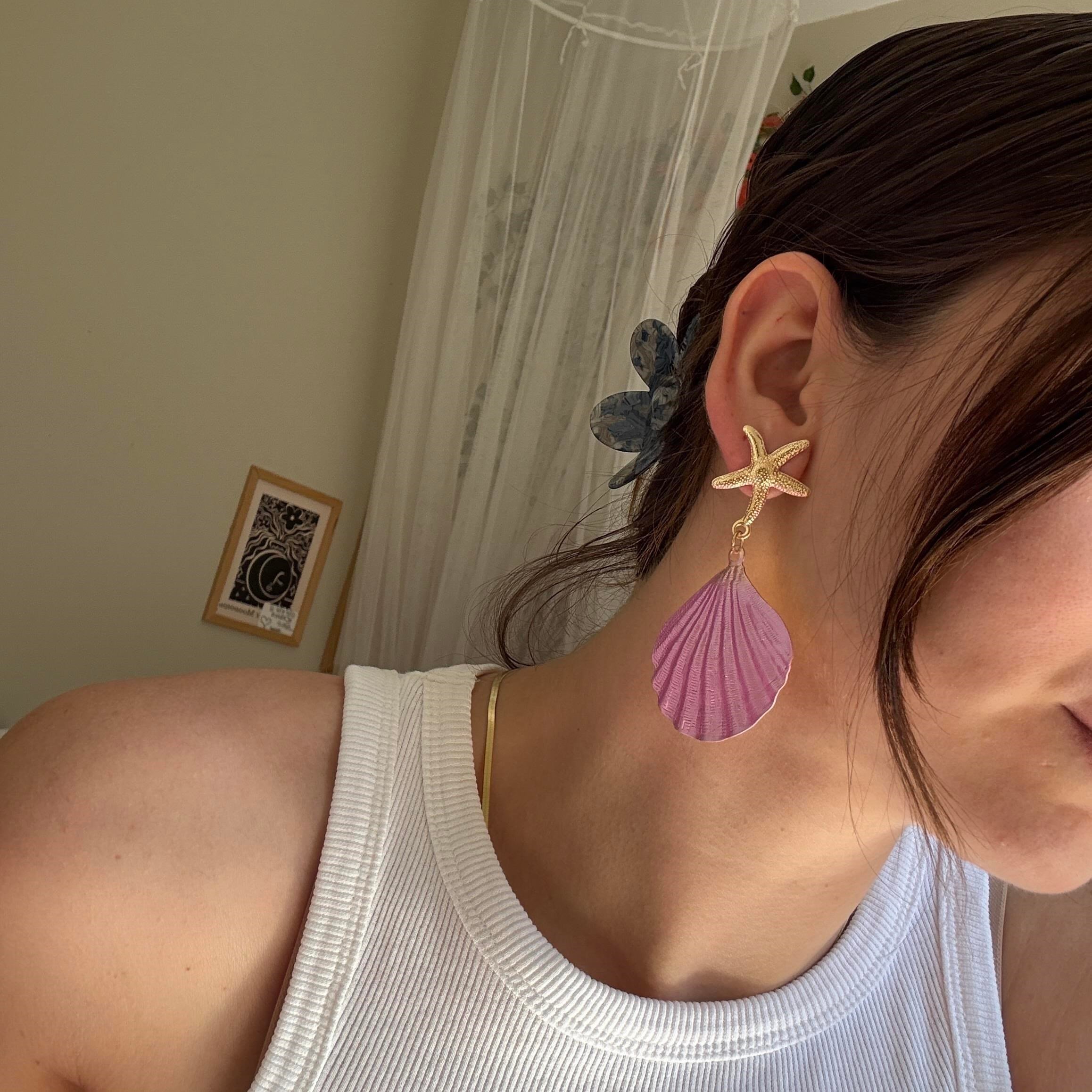 Pembe Metalik Görünümlü Deniz Kabuğu Küpe