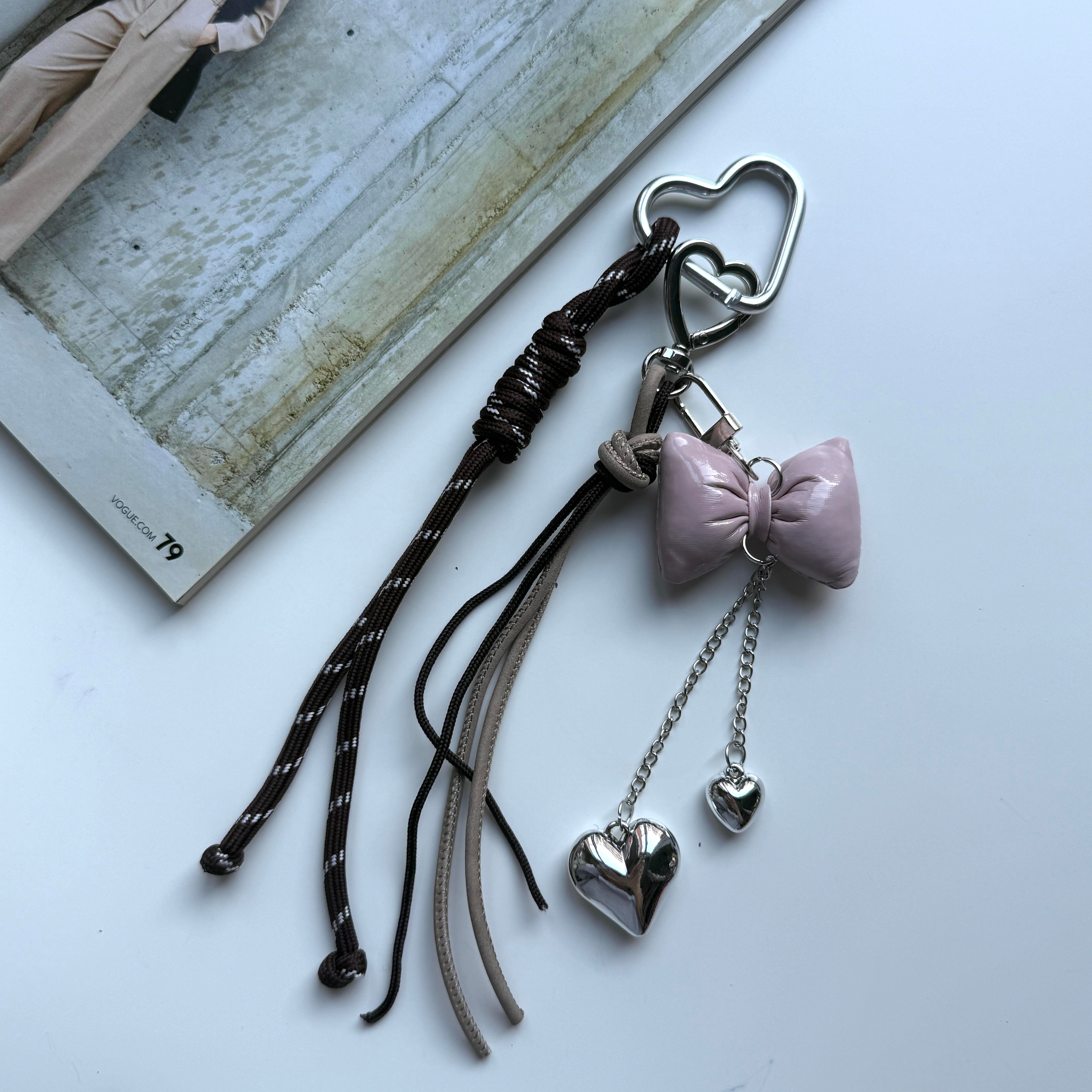 Pembe Rugan Fiyonk Çanta Aksesuarı&Anahtarlık