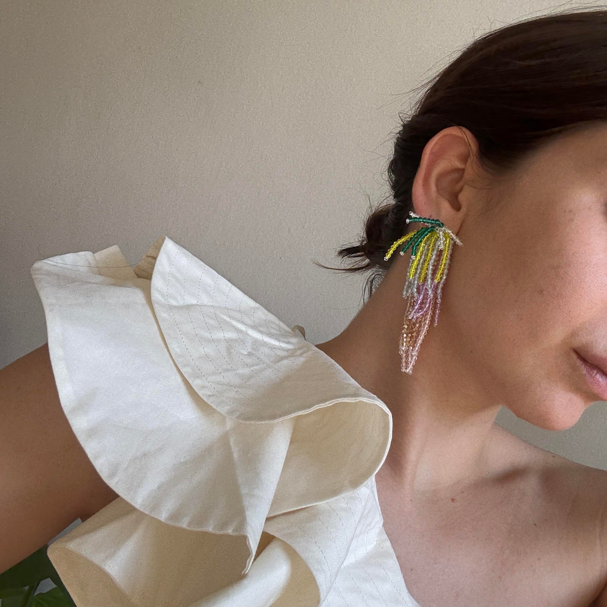 Renkli Boncuklu Sallantılı Küpe