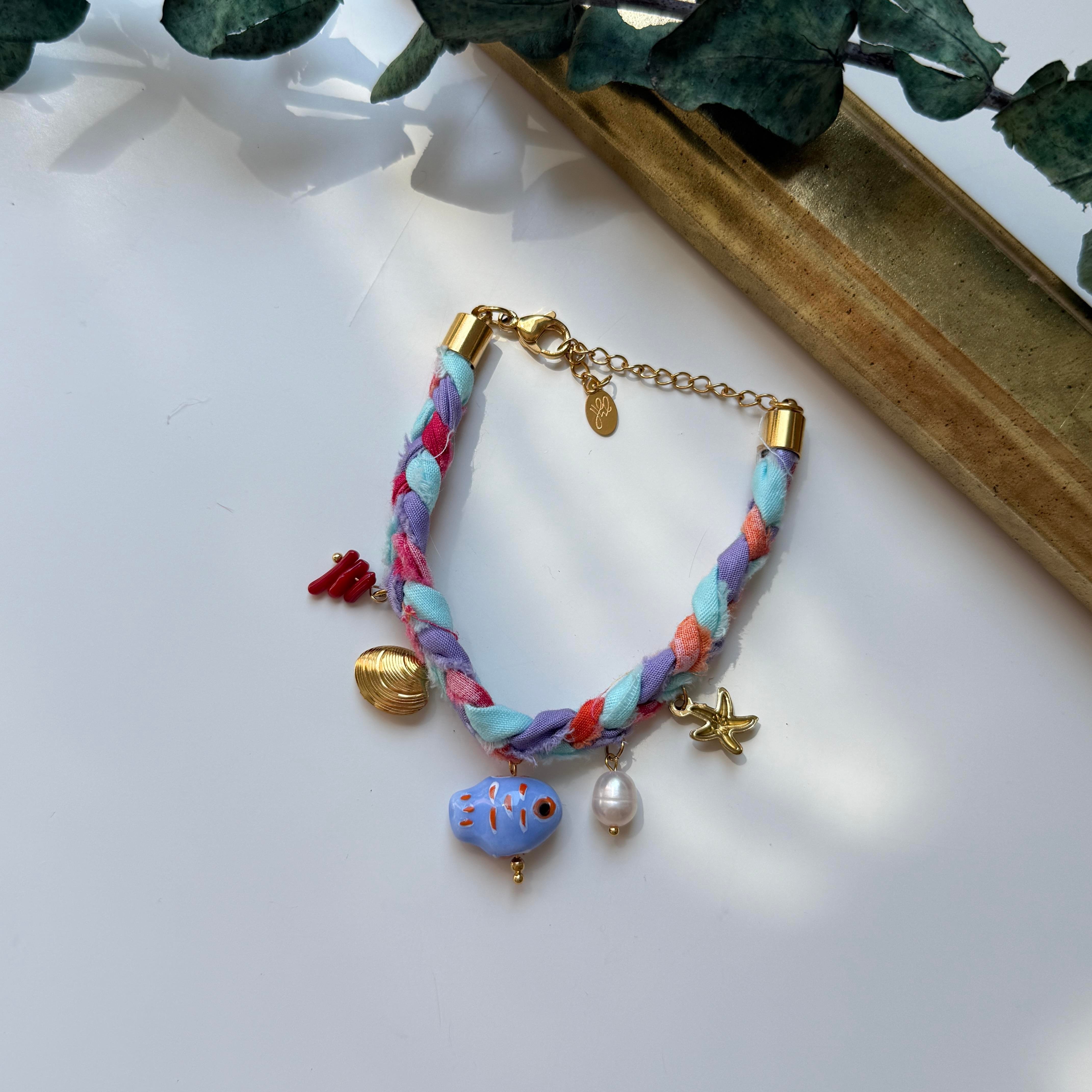 Renkli Örgü Kumaş Charmlı Bileklik