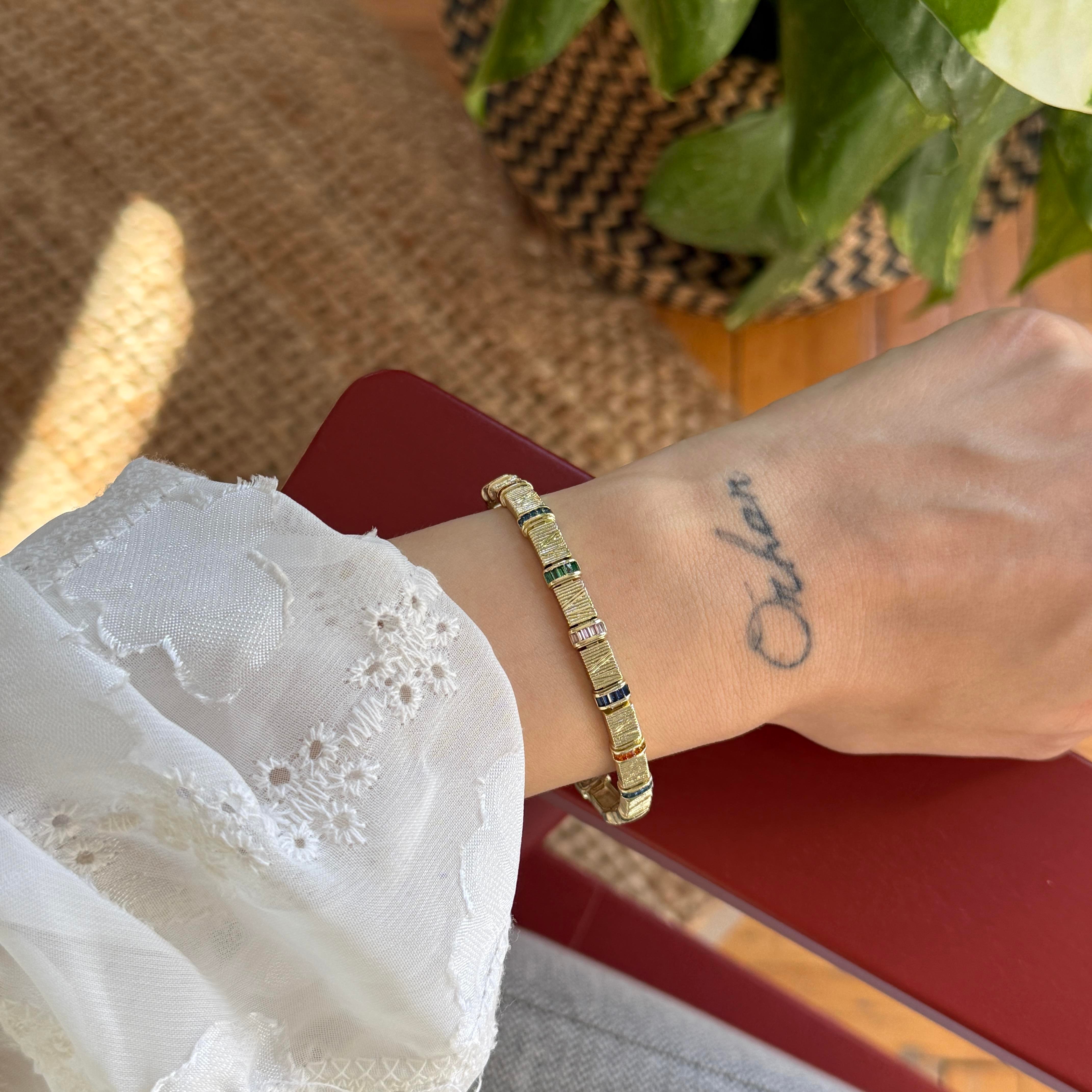 Renkli Taşlı Dokulu Bileklik