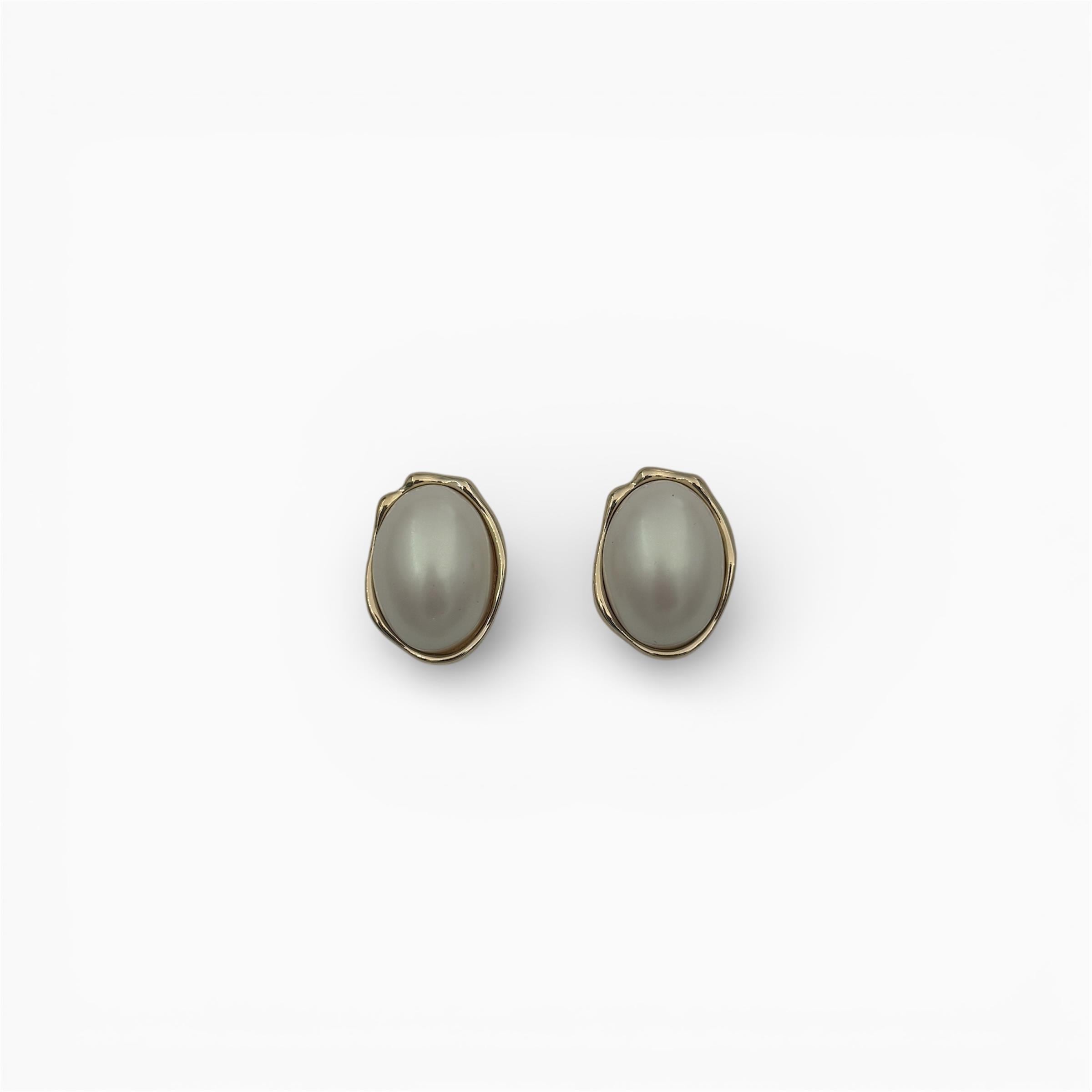Sedefli Oval Küpe