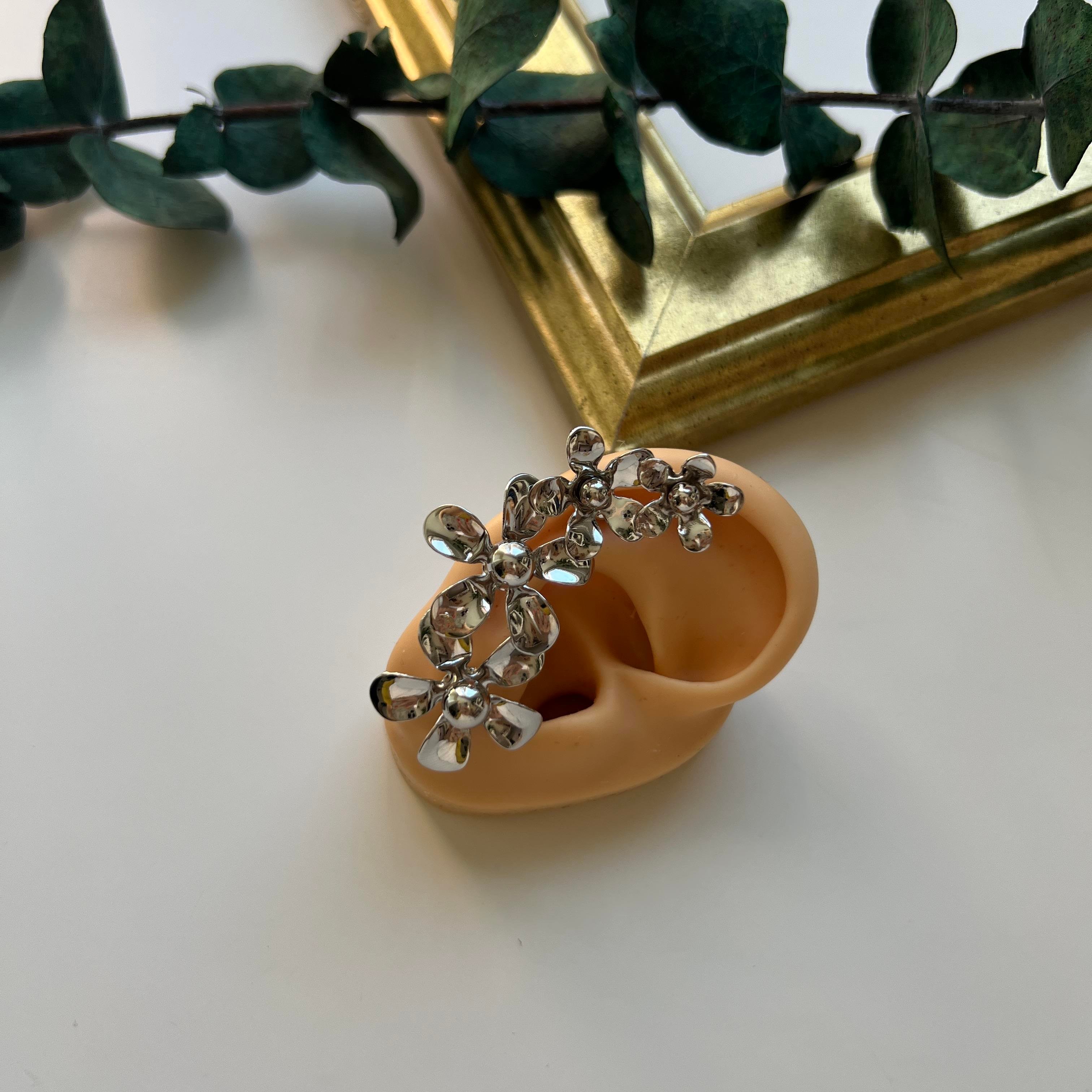 Silver Çiçek Earcuff Sağ