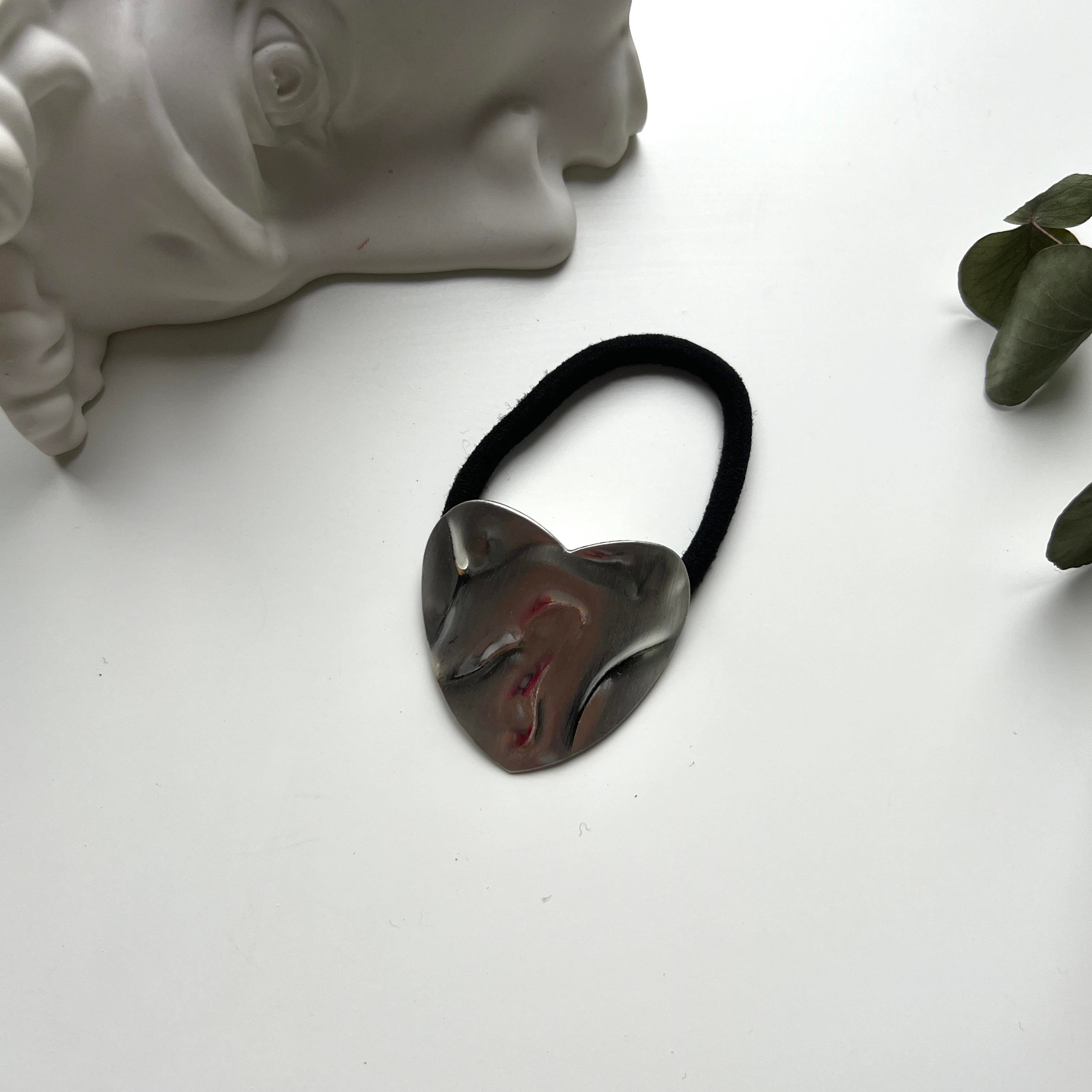 Silver Dalgalı Kalp Lastik Toka