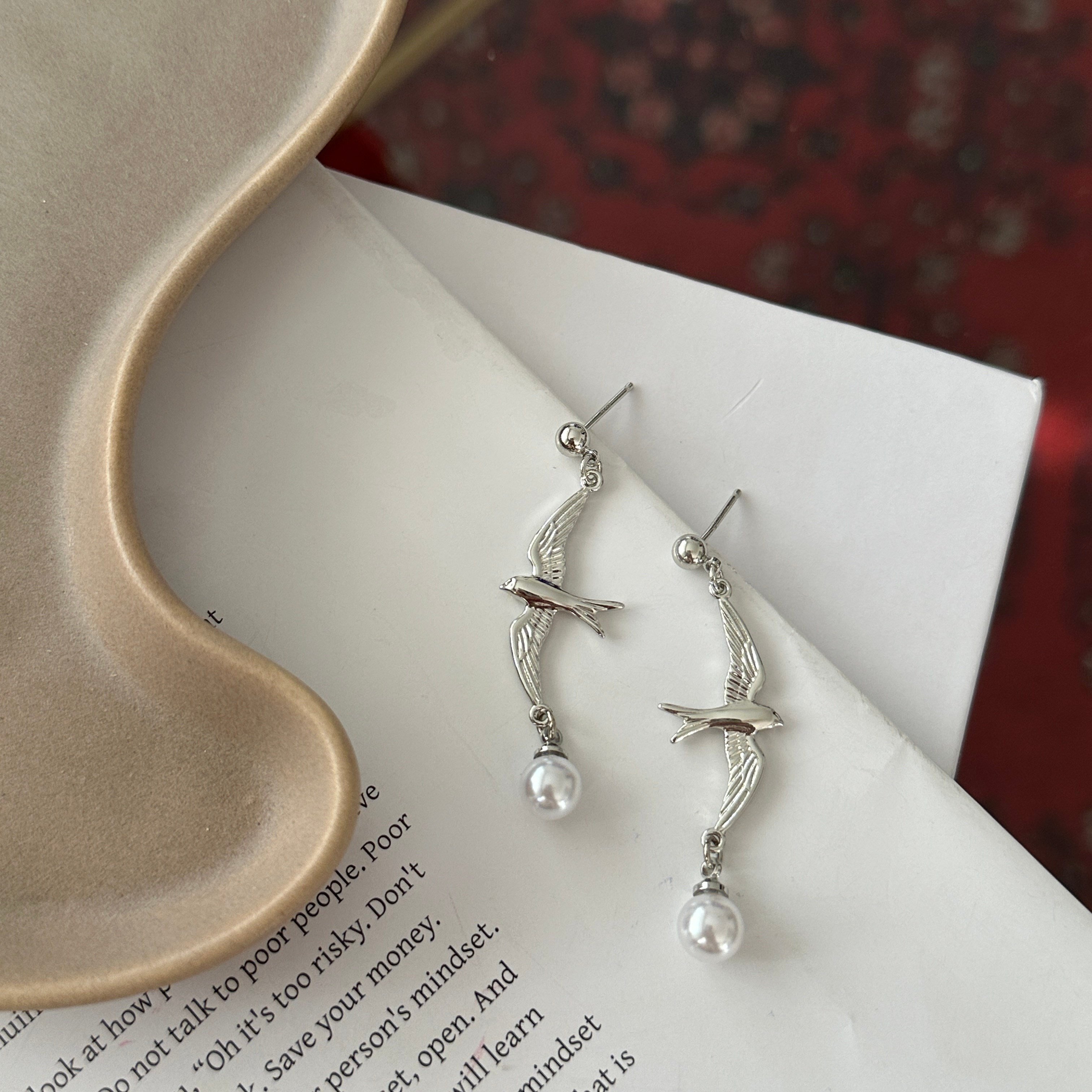Silver İncili Kırlangıç Küpe