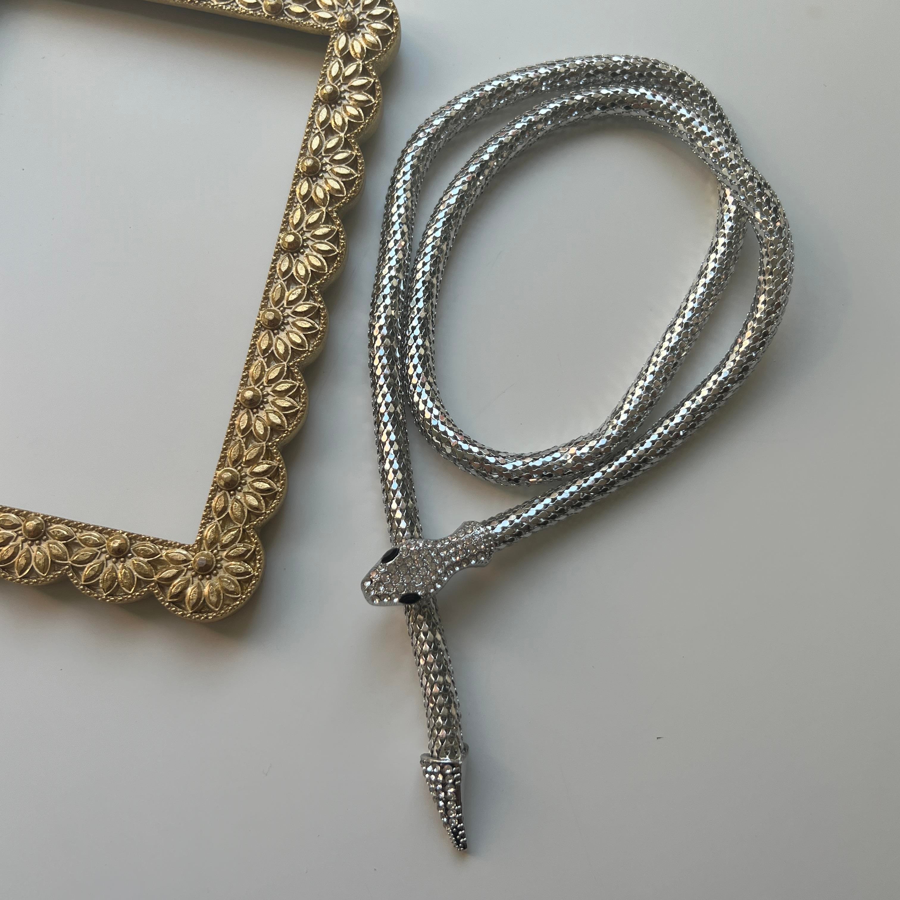 Silver Mıknatıslı Yılan Kolye