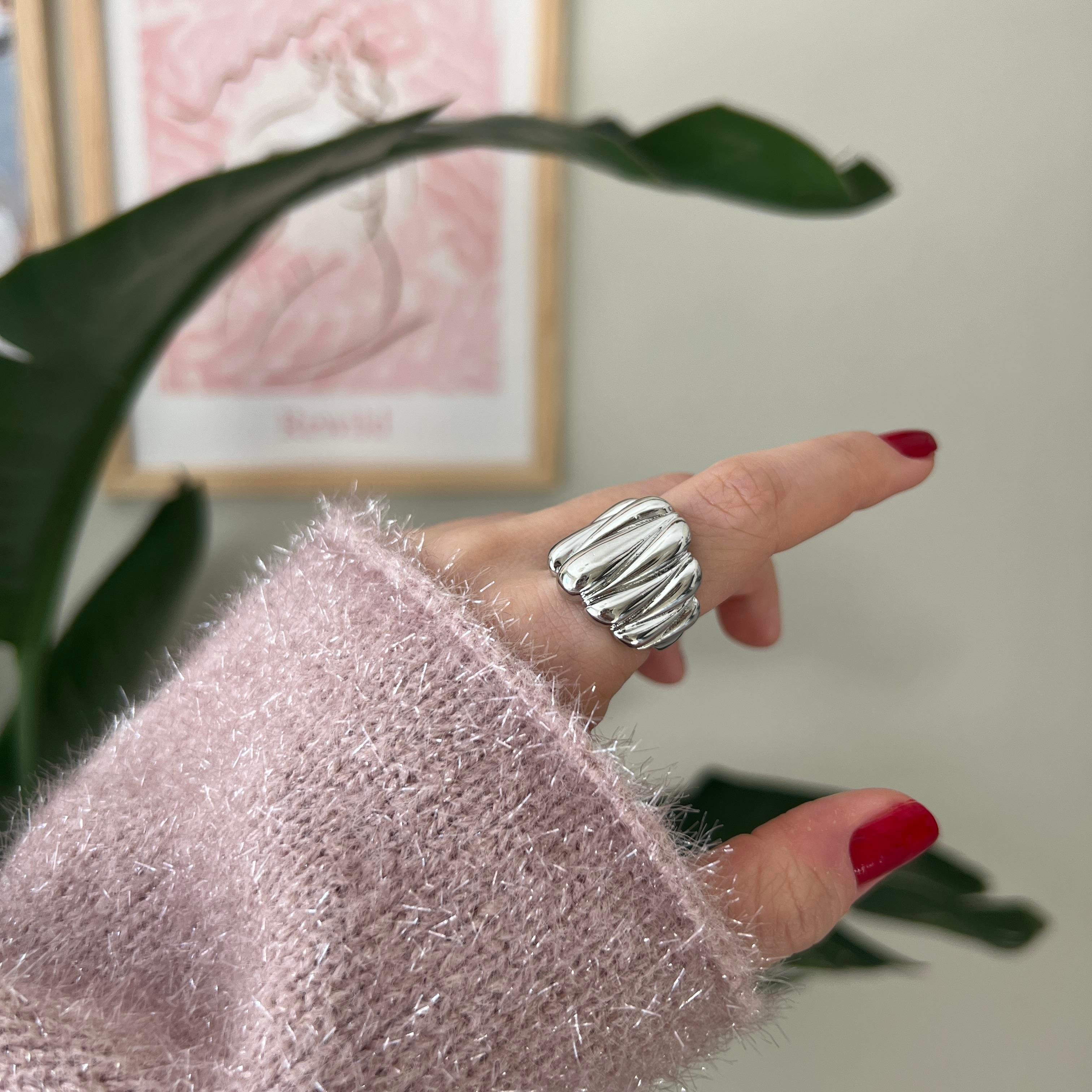 Silver Tasarım Bombe Yüzük