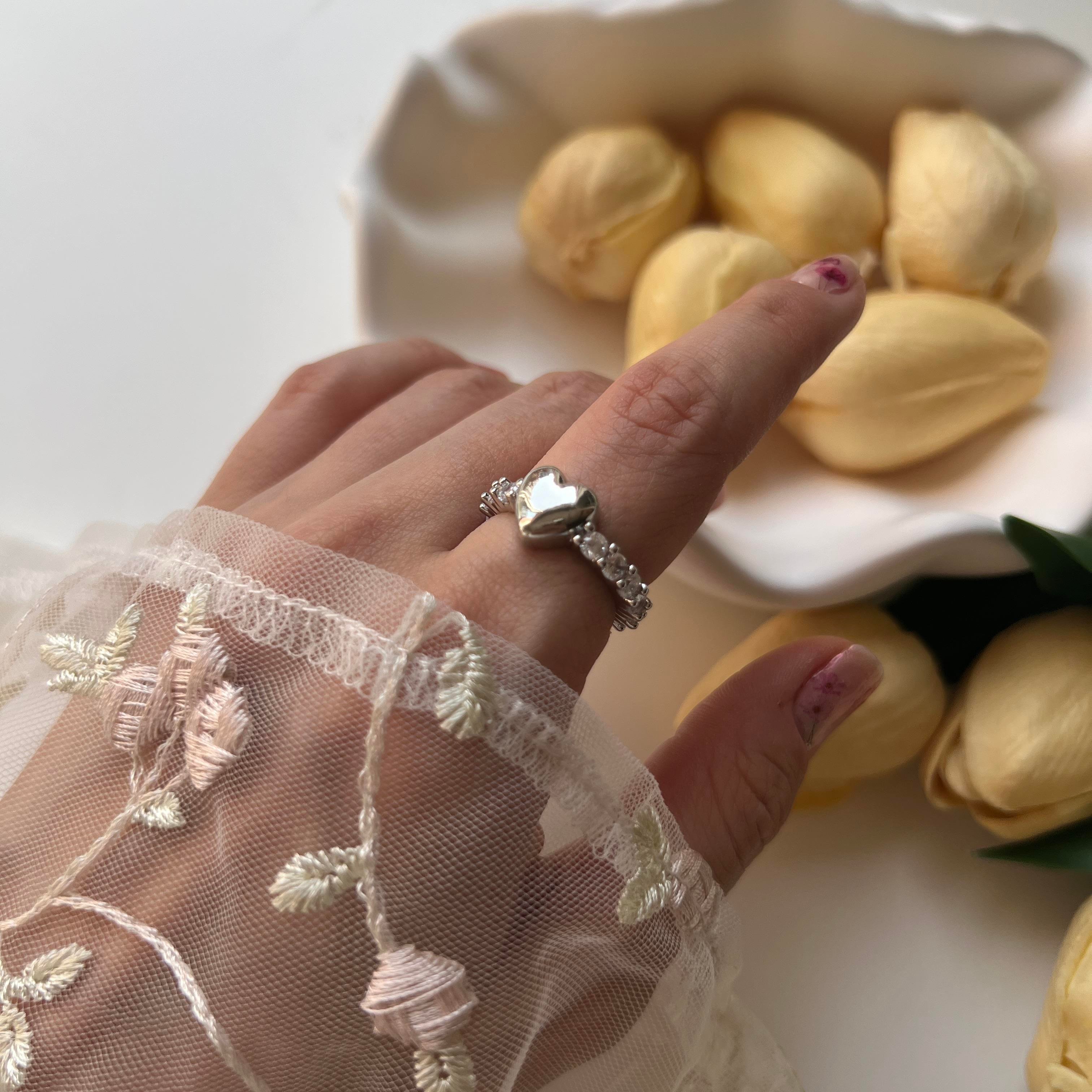 Silver Taşlı Kalp Yüzük