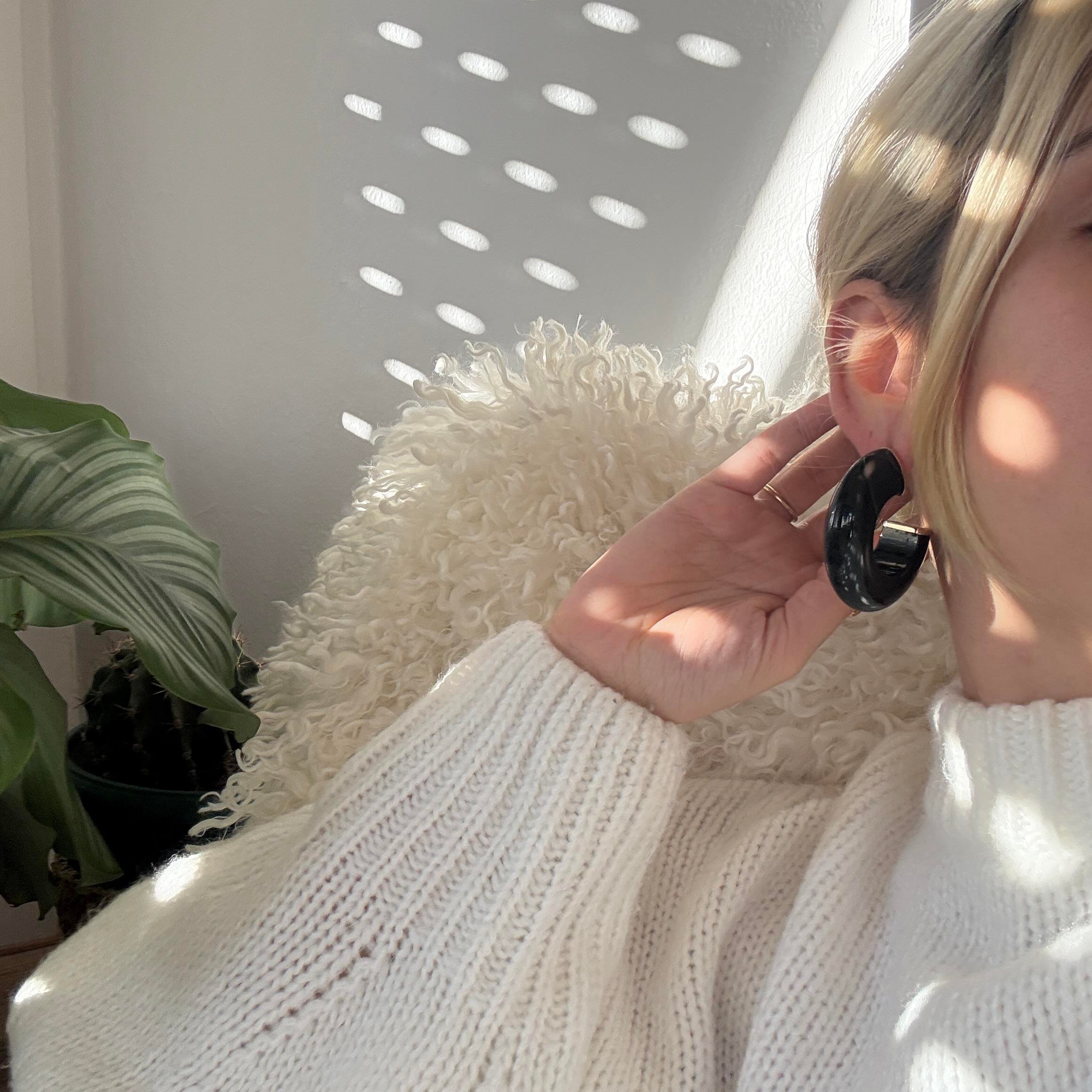 Siyah Kemik Halka Küpe